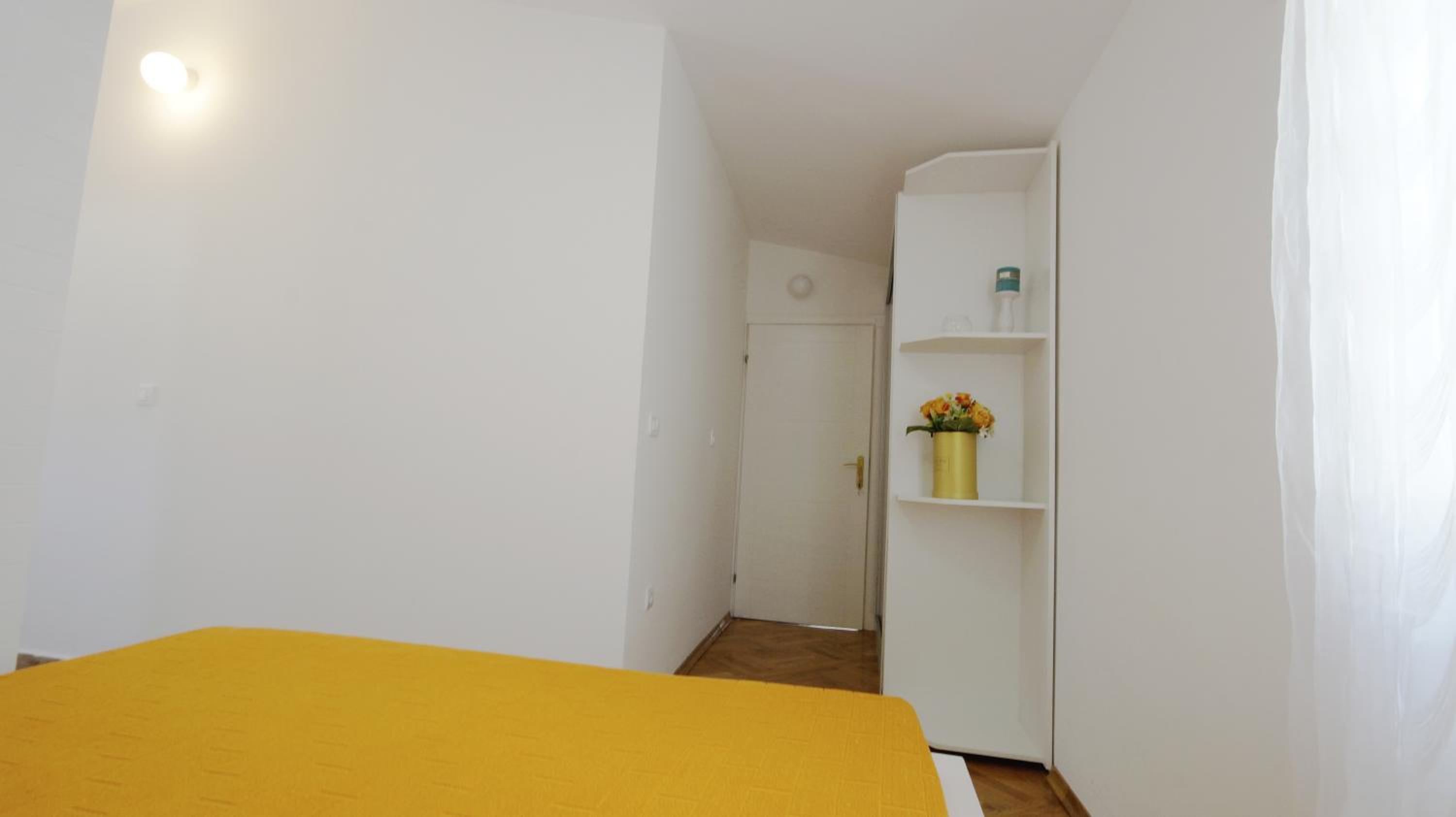 Luxury One-Bedroom Apartment photo 3