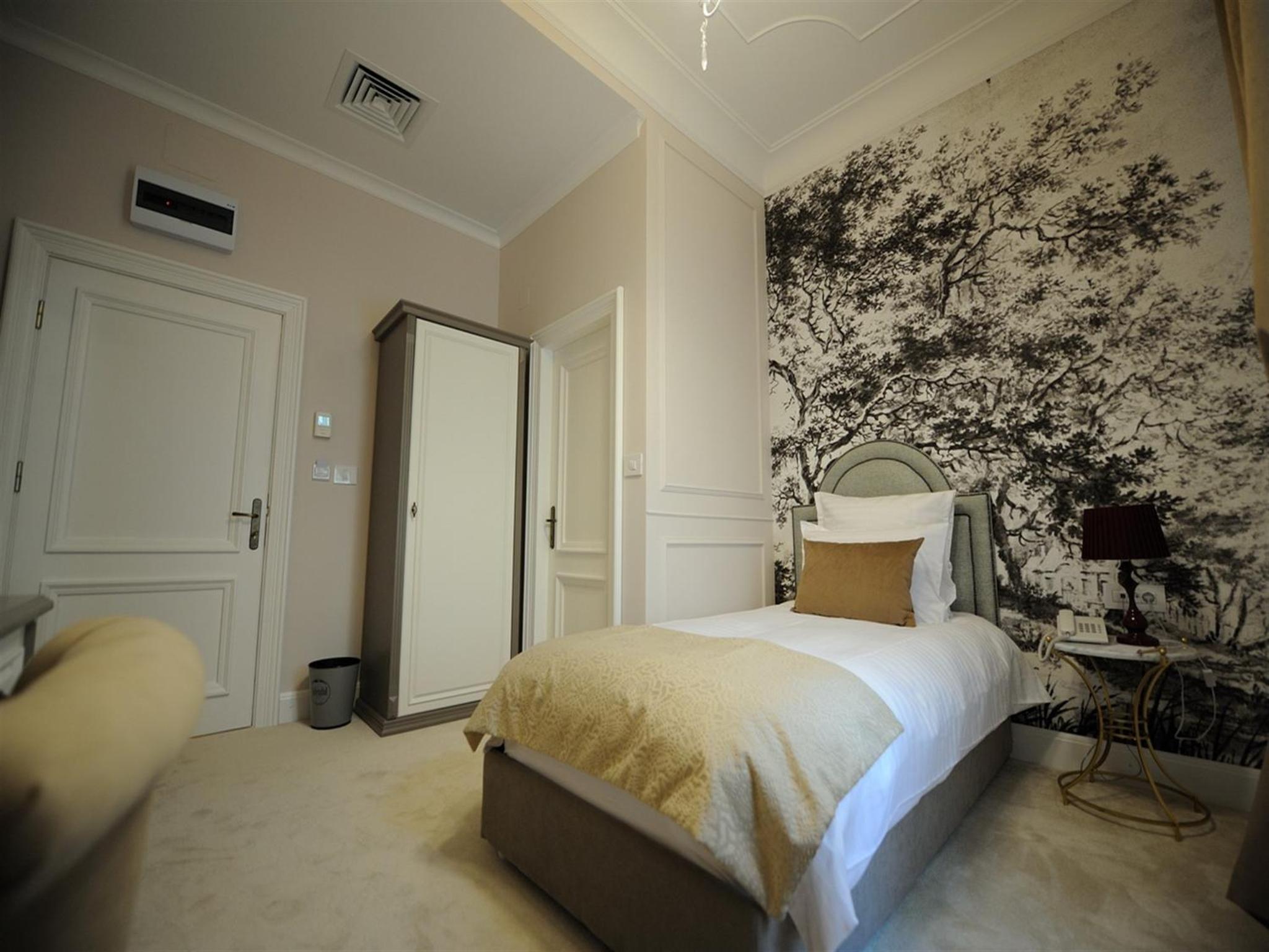 Single Room With Balcony photo 3