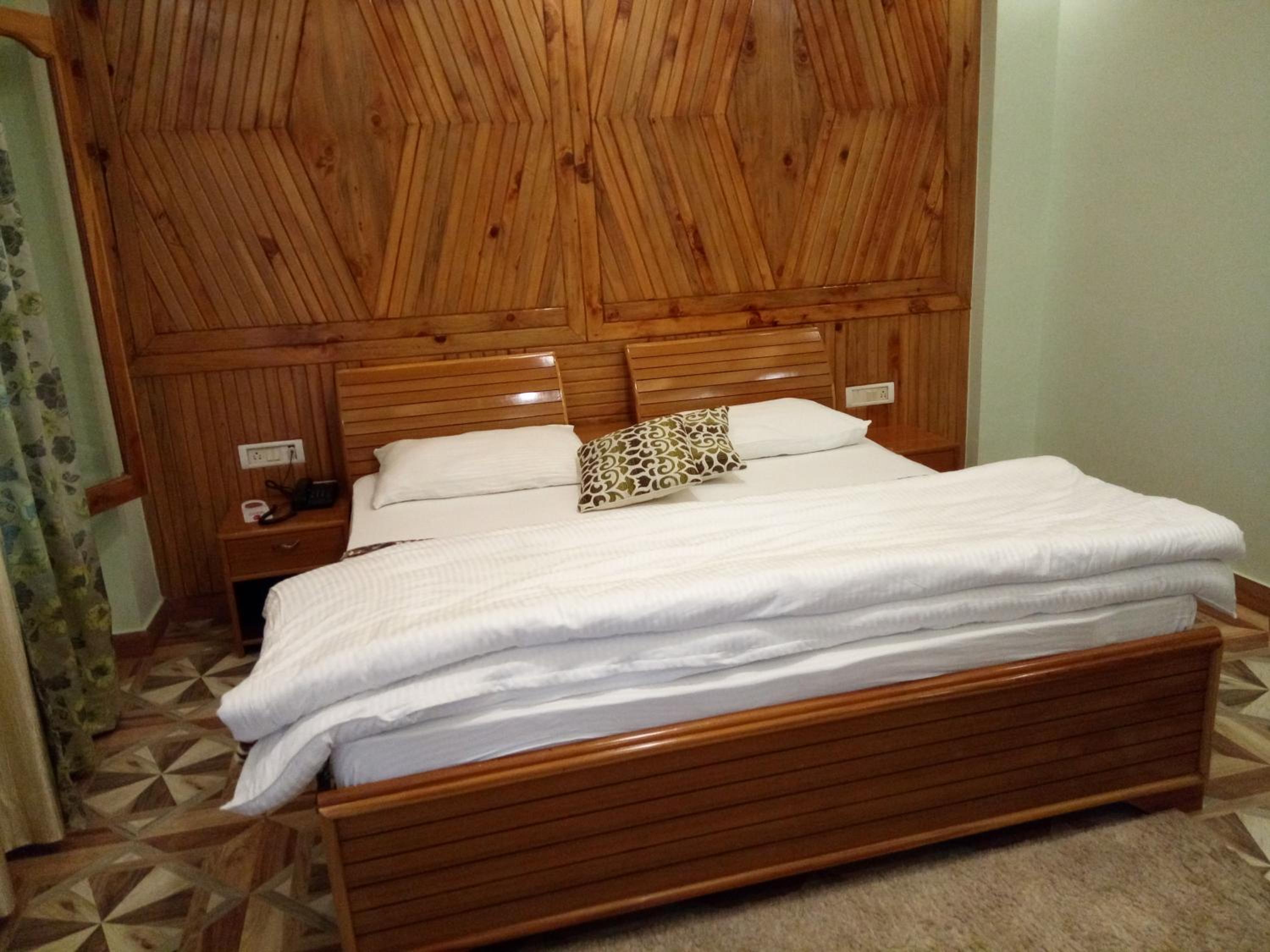 Deluxe Room - Photo 1