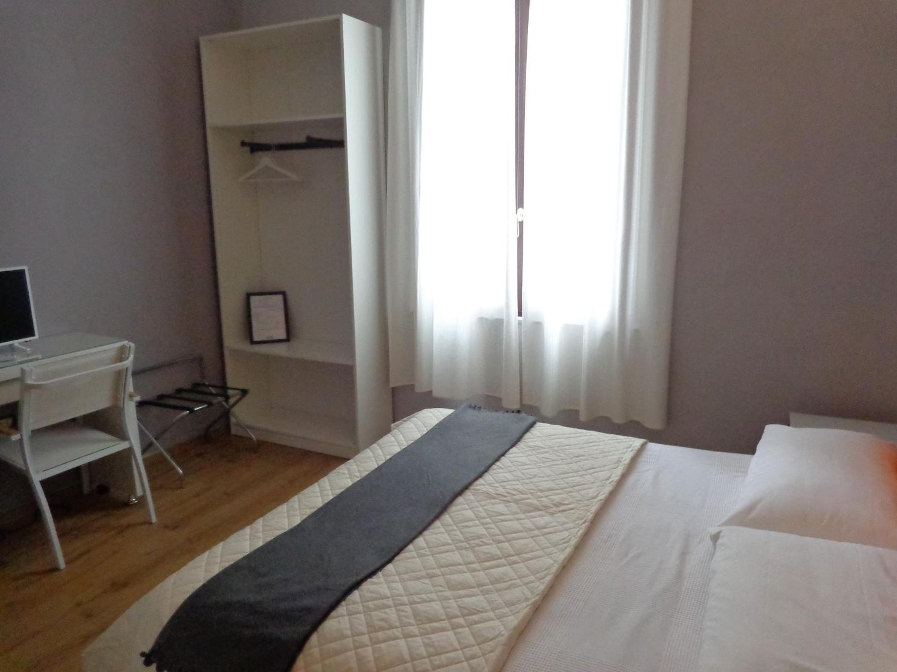 Double Room - Photo 1