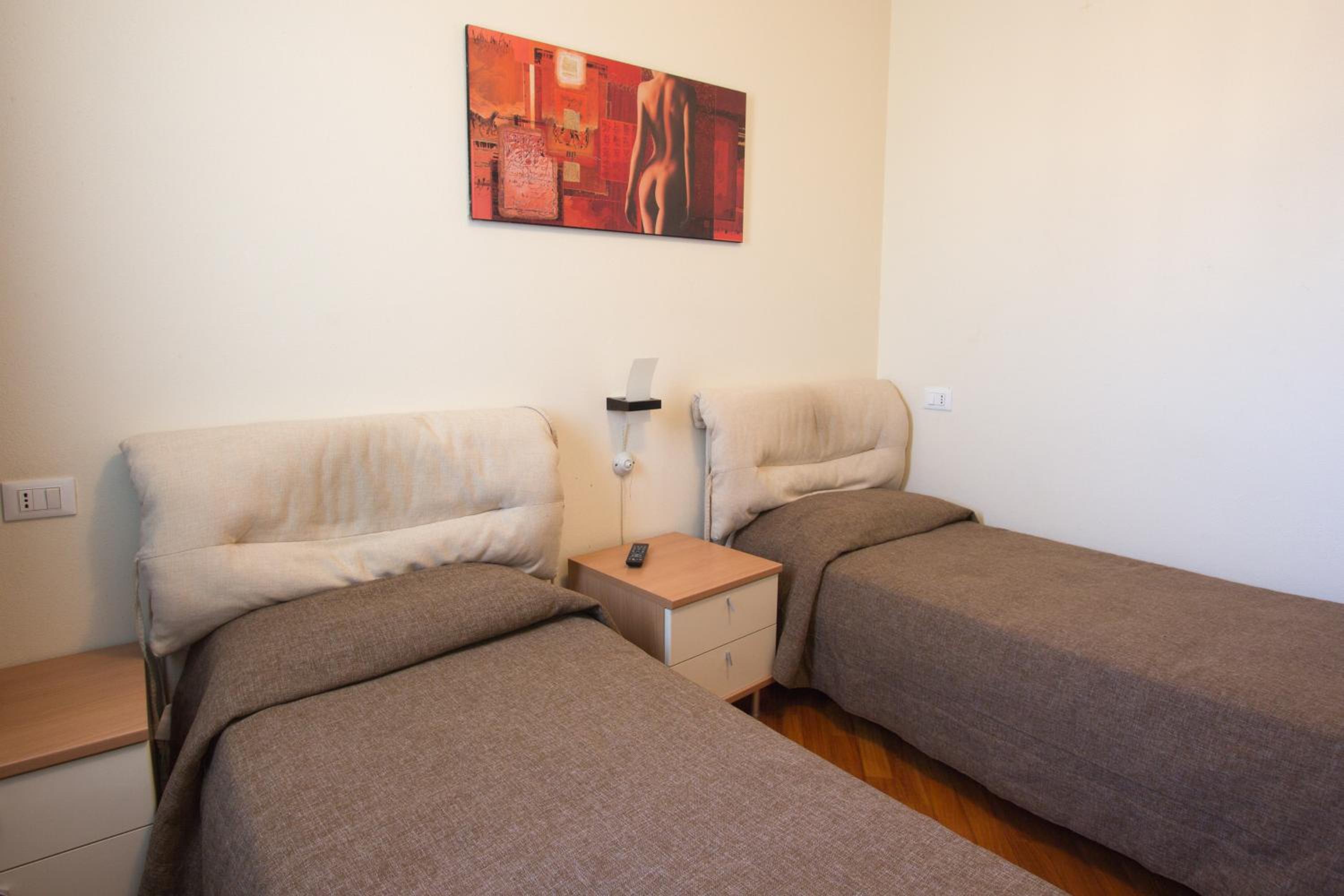 Deluxe Double or Twin Room photo 2