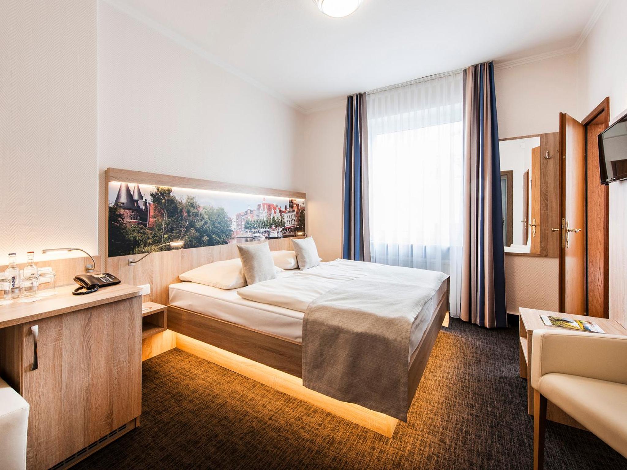 三人间
