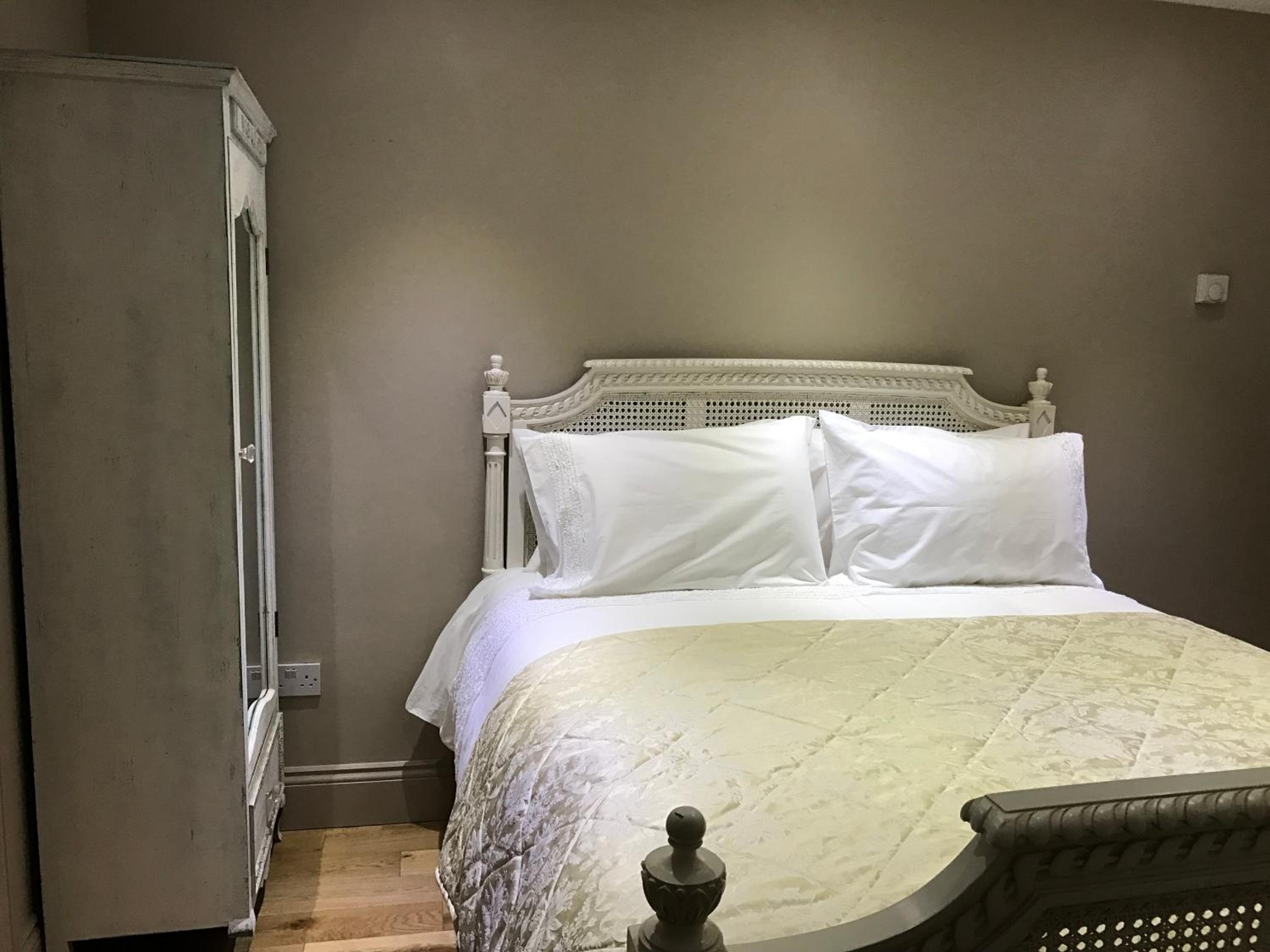 Double Room with Private Bathroom photo 1