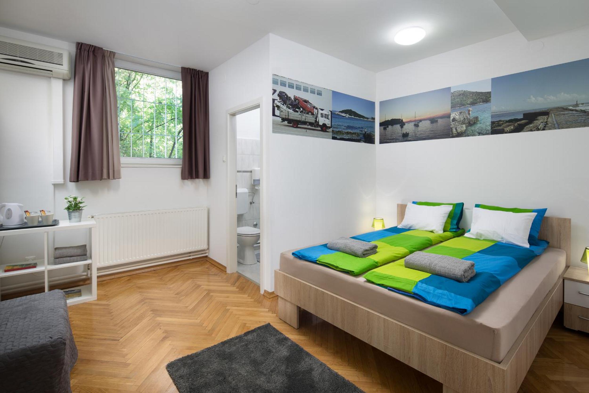 Deluxe Double Room with Extra Bed - Photo 10