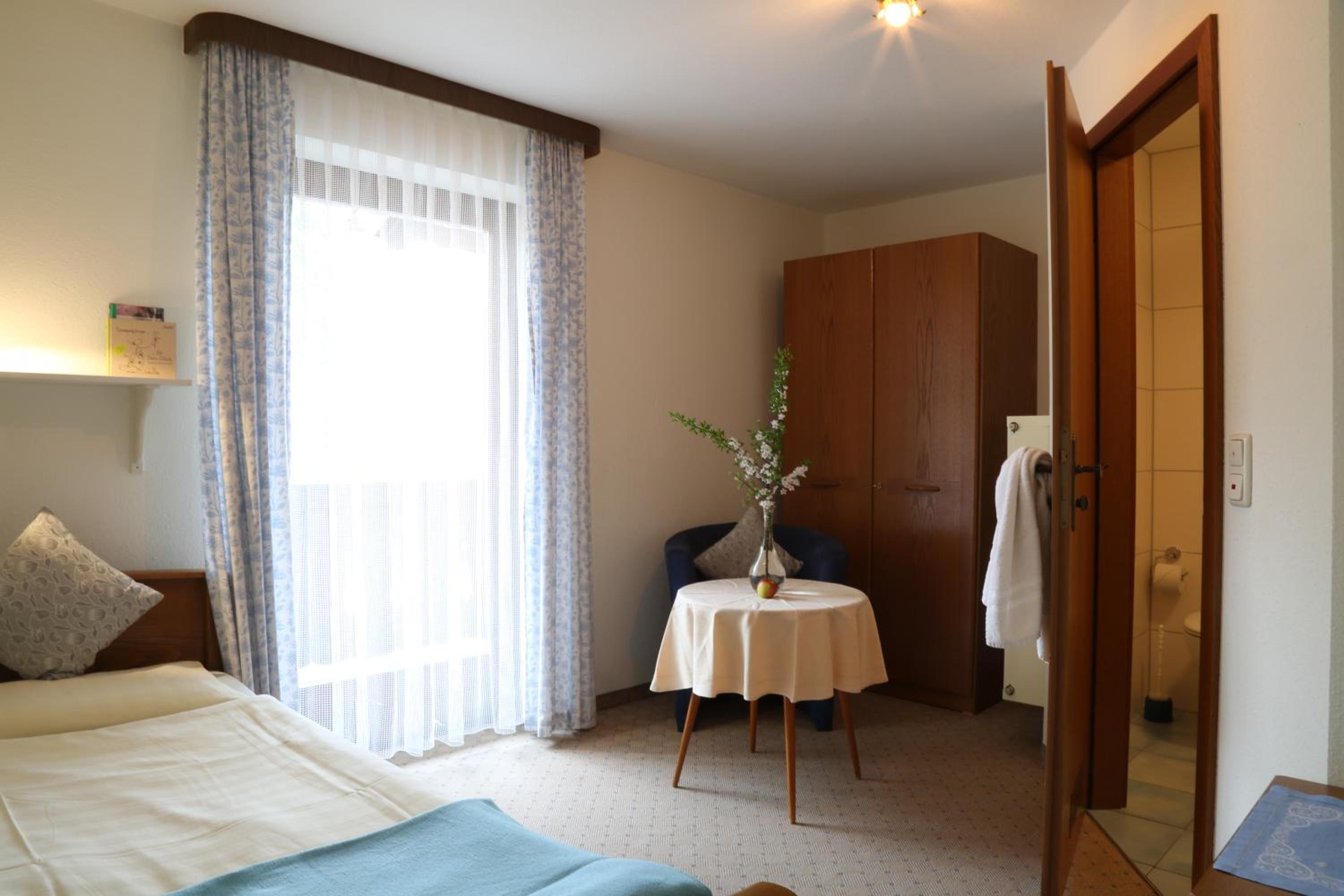Single Room with Shower and Balcony photo 3