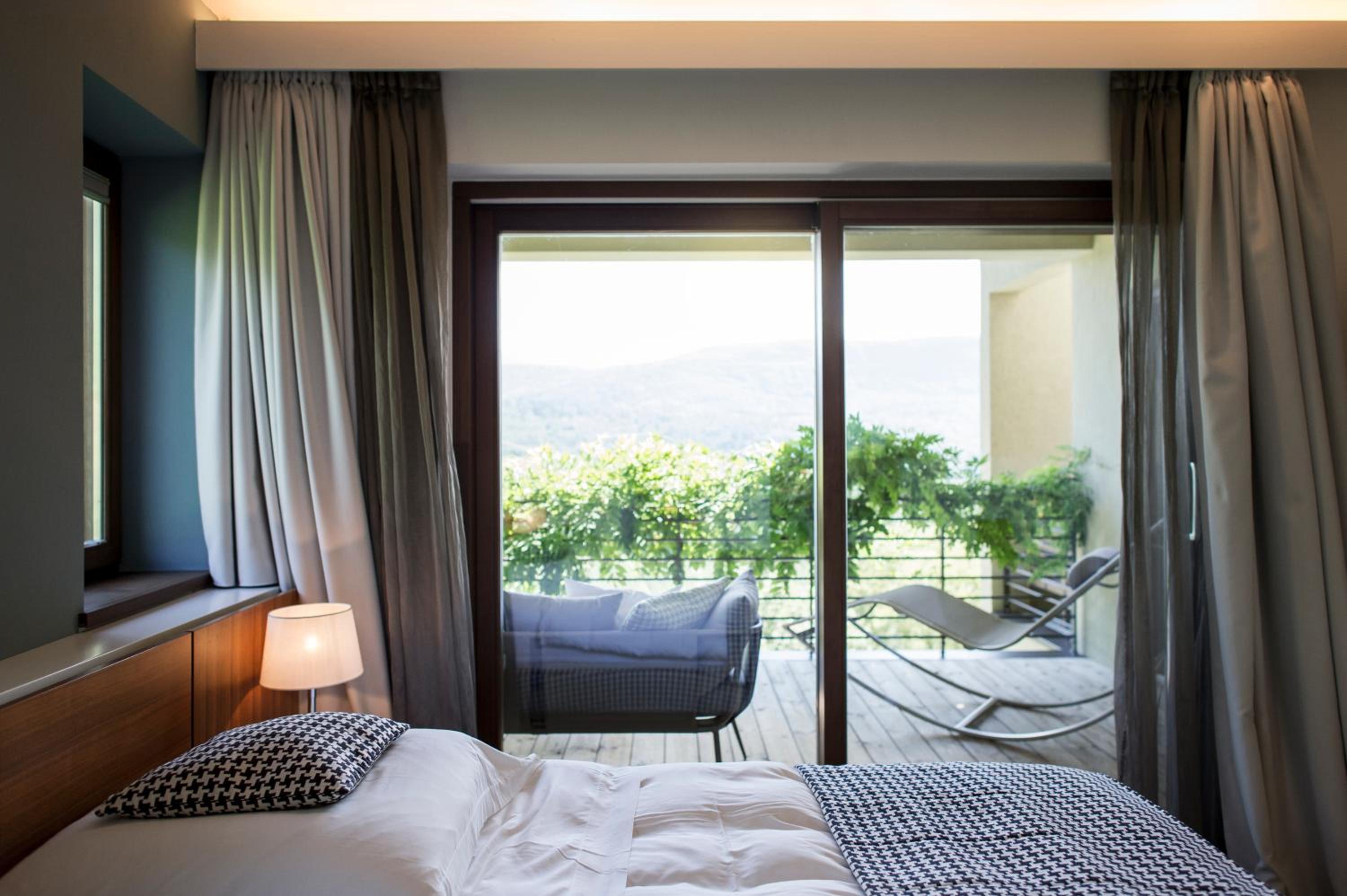 Suite with Lake View