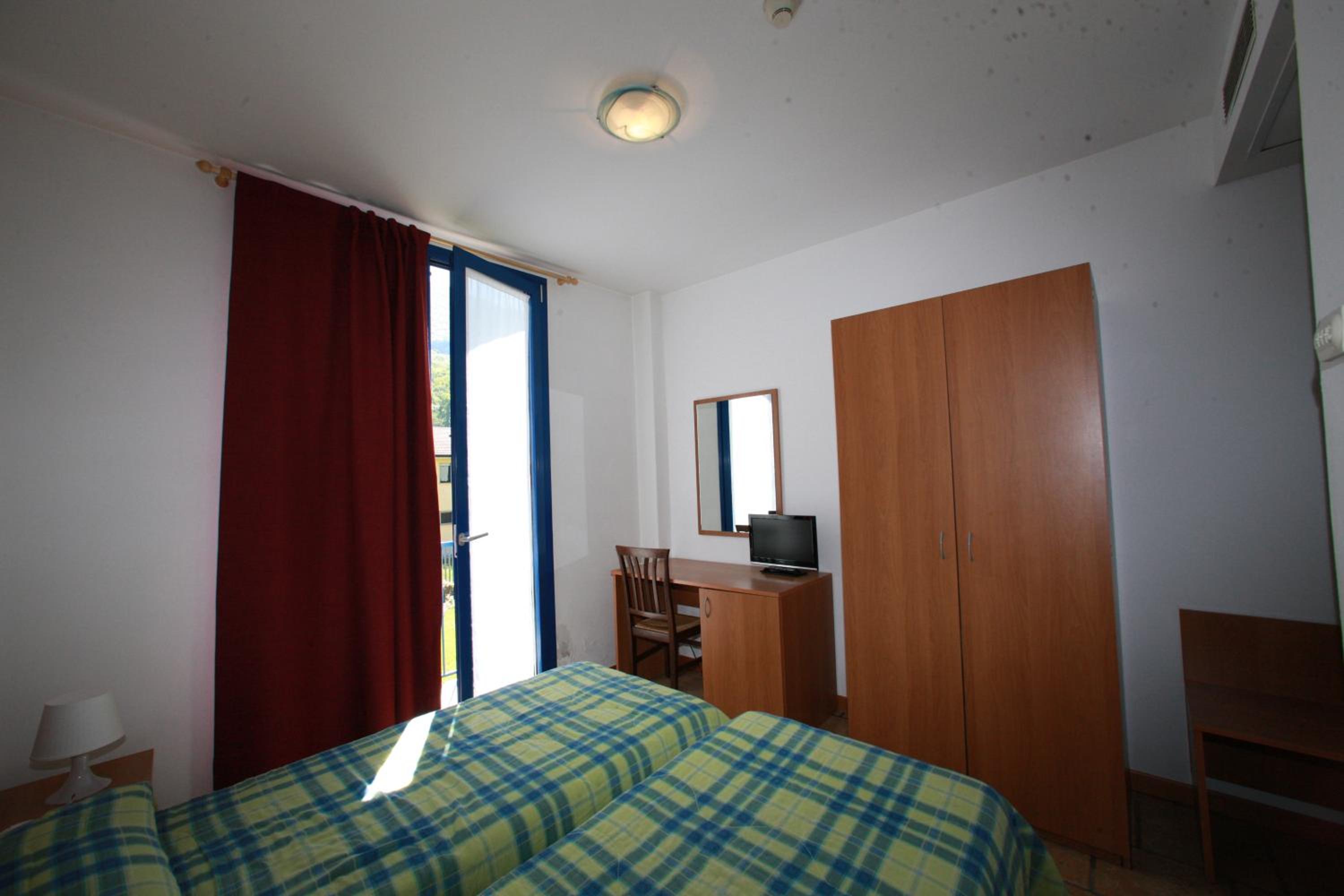 Double or Twin Room - Photo 17