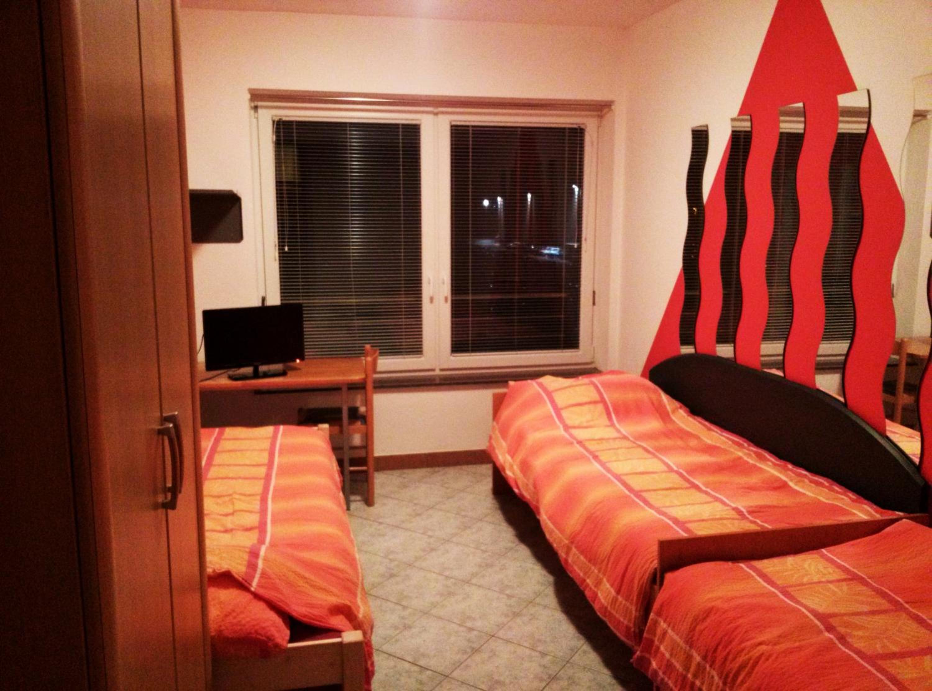 Triple Room With Shared Bathroom