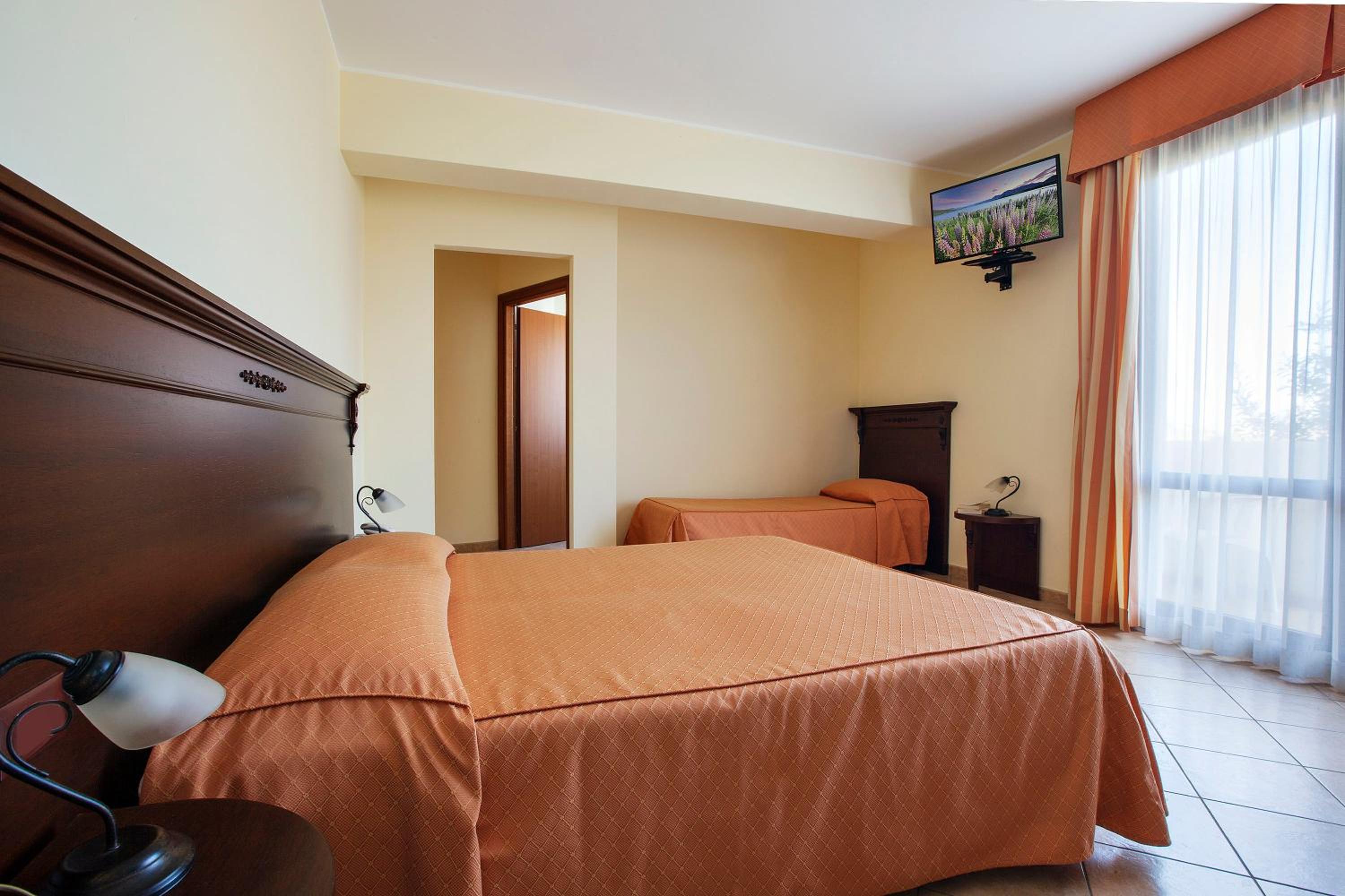 Triple Room with Balcony