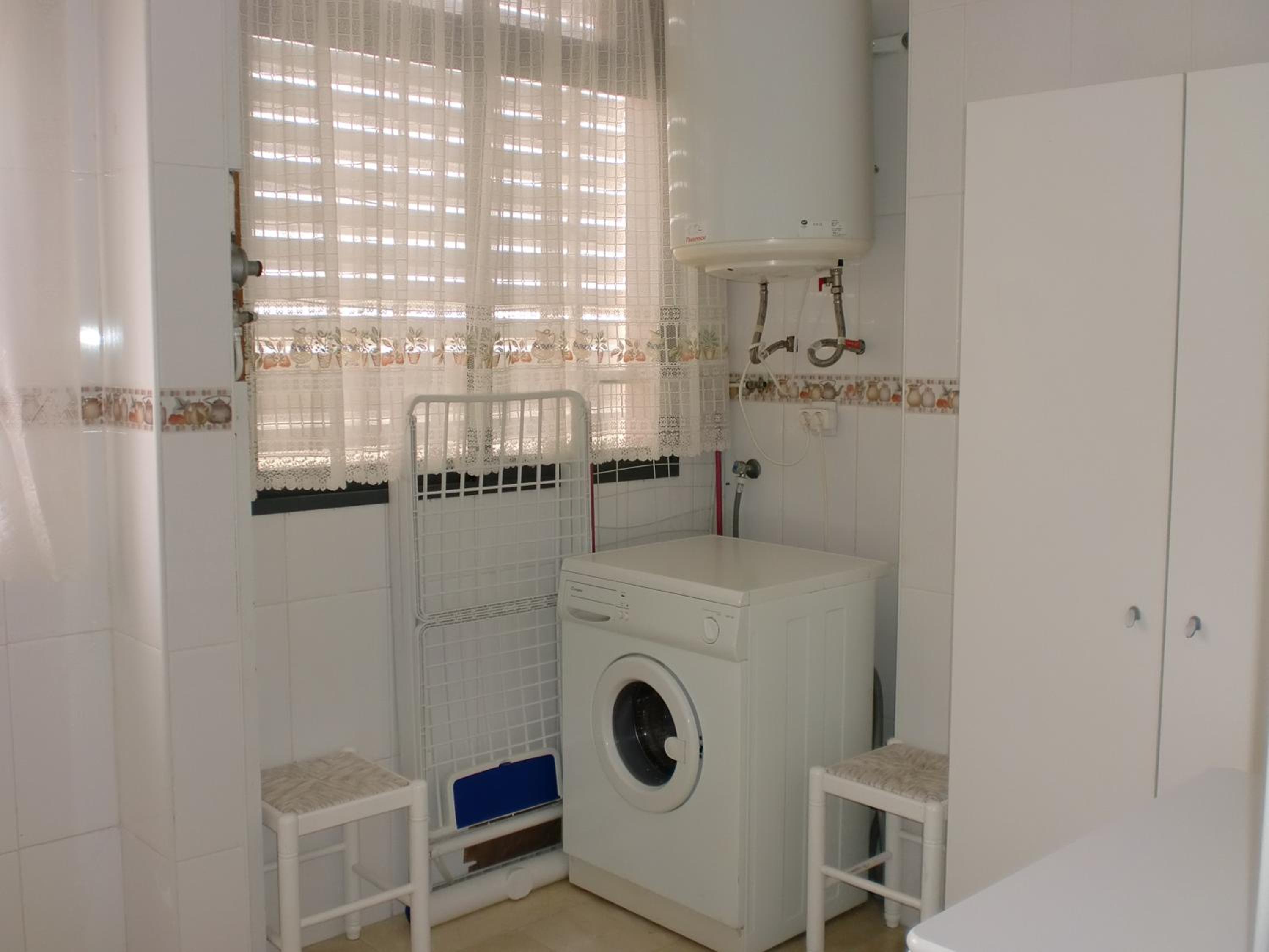 Two-Bedroom Apartment - Photo 2