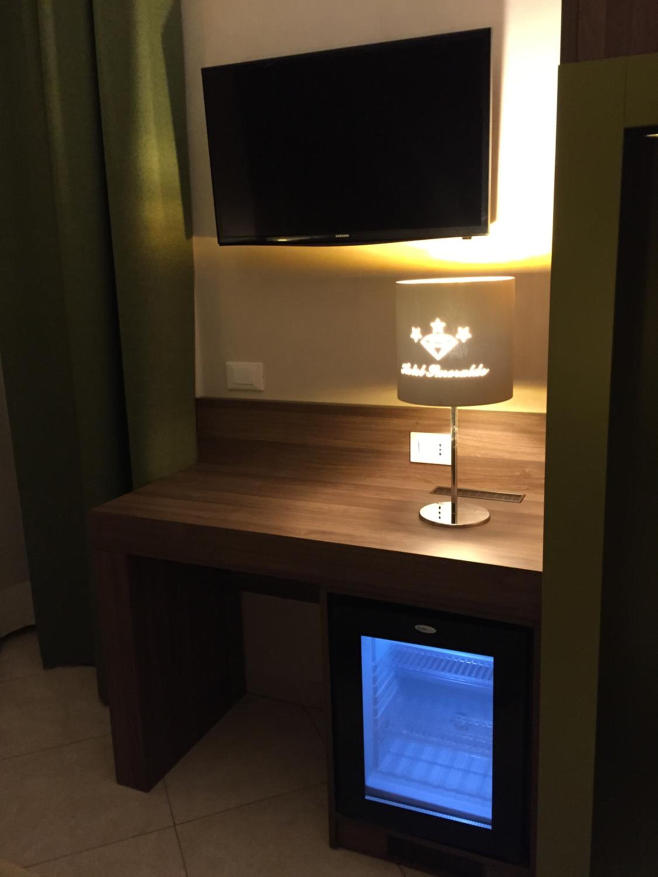 Double Room - Photo 9