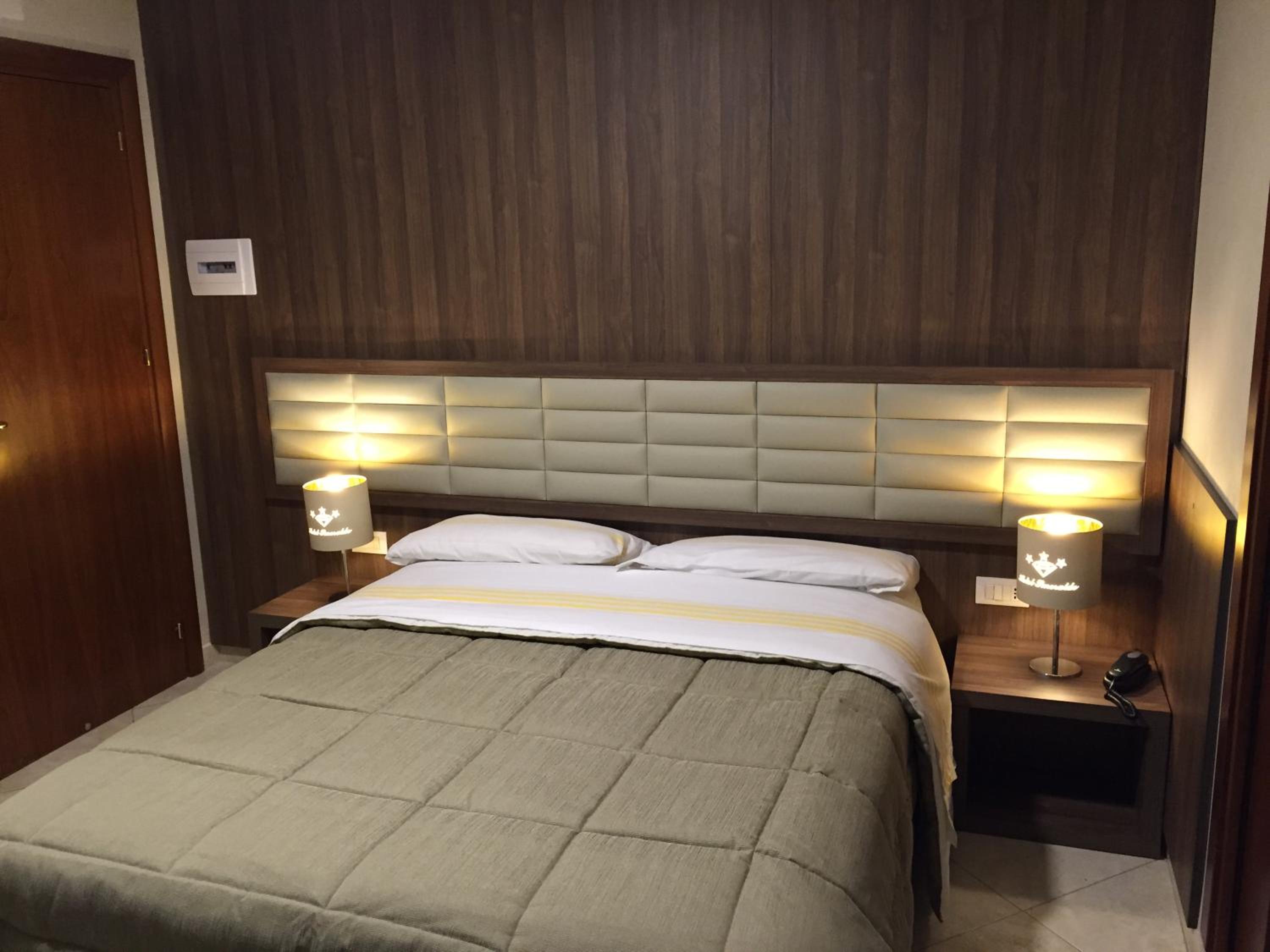 Double Room - Photo 3