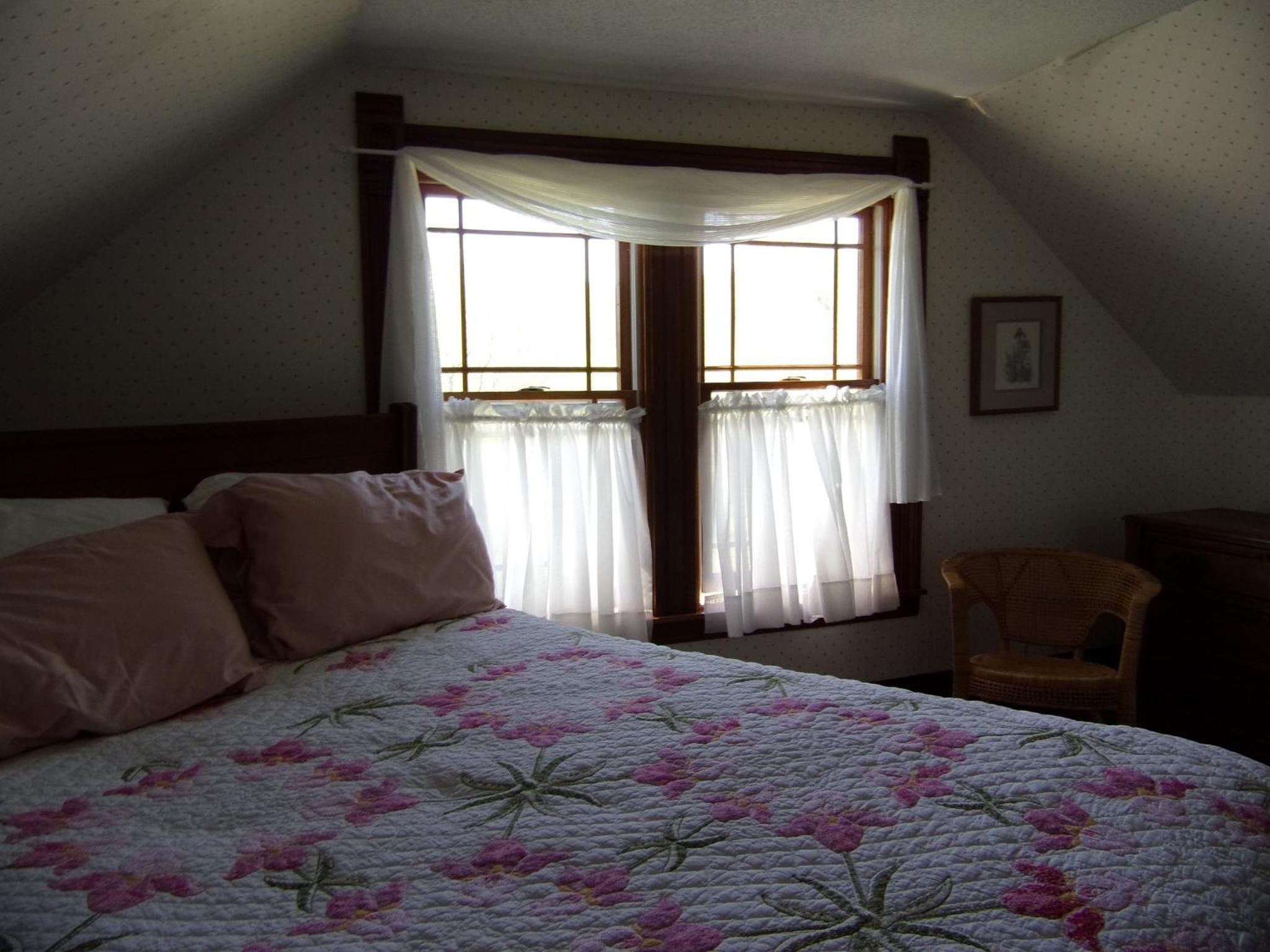 Thurman - Double Room with Shared Bathroom photo 1
