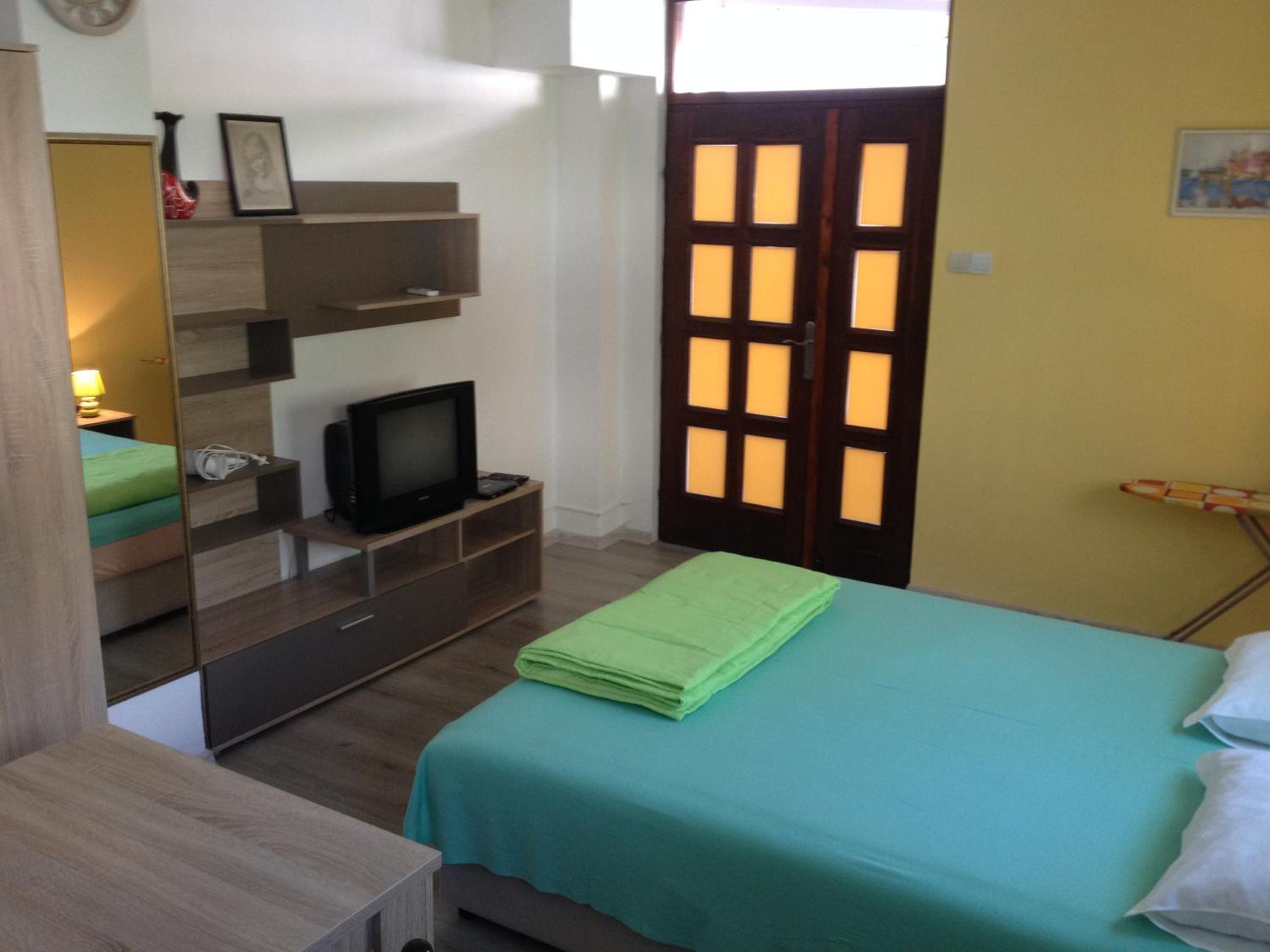 Studio Apartment photo 3