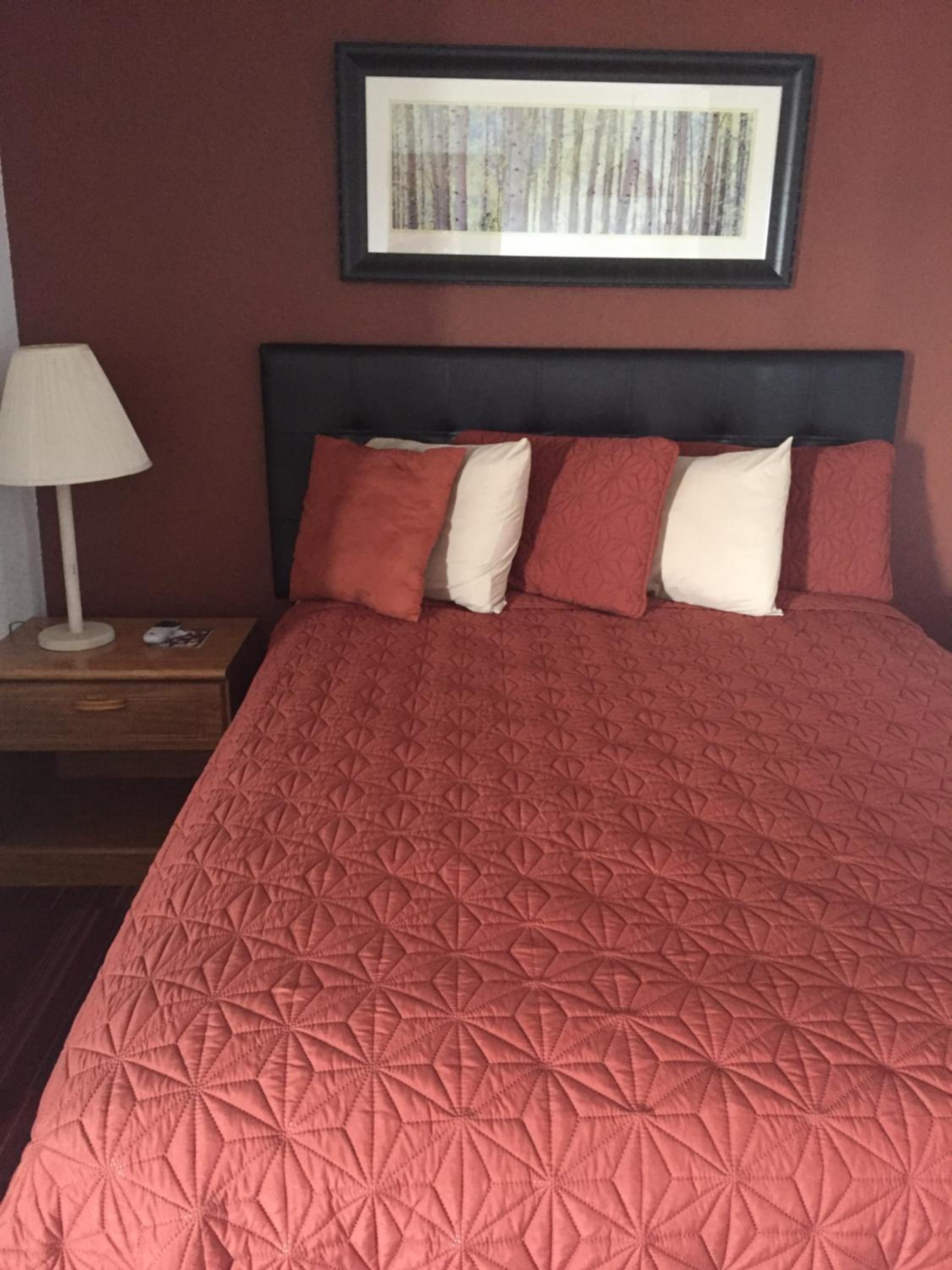 Standard Room - 1 Queen Bed - Photo 2