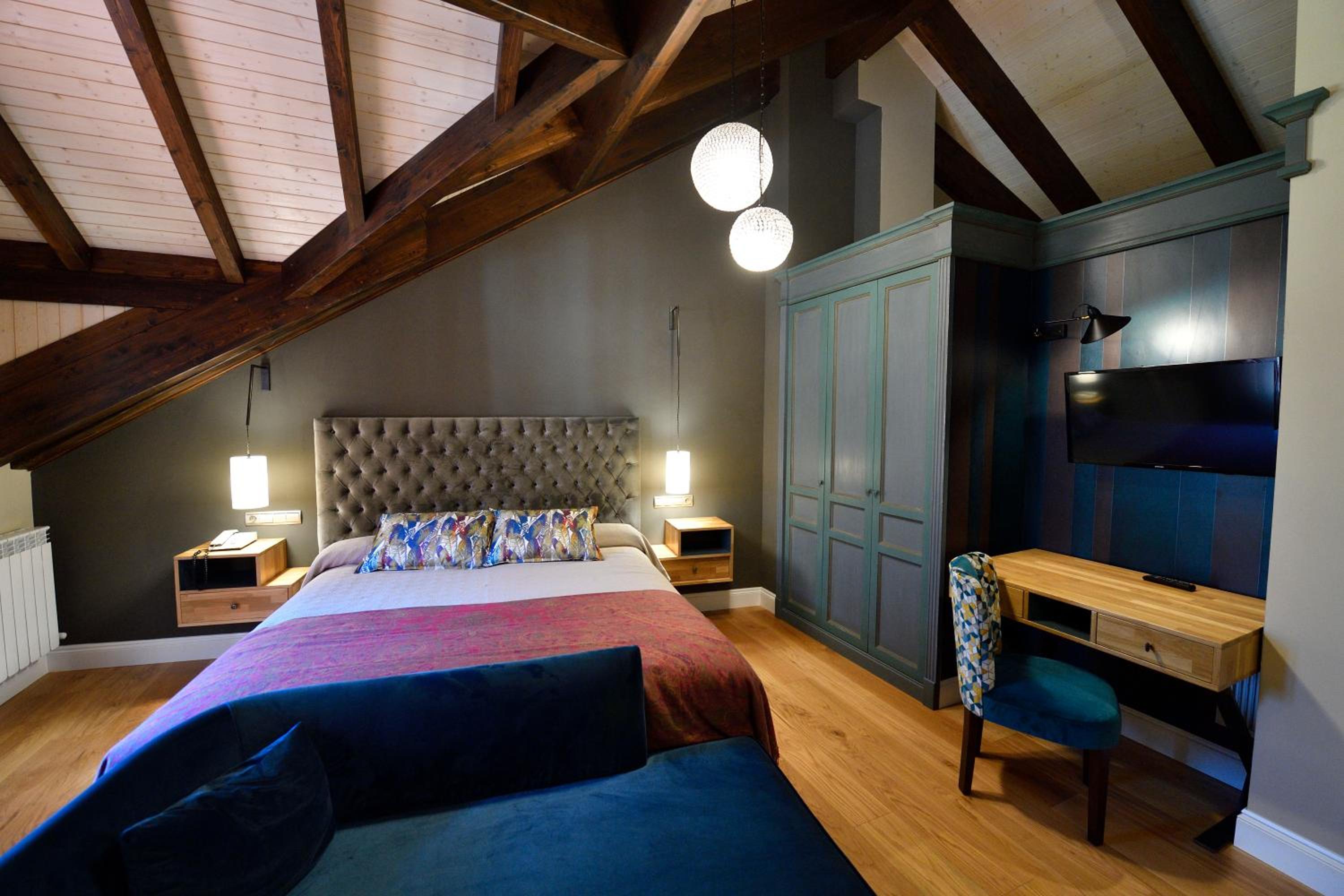 Habitación Deluxe Queen con Balcón