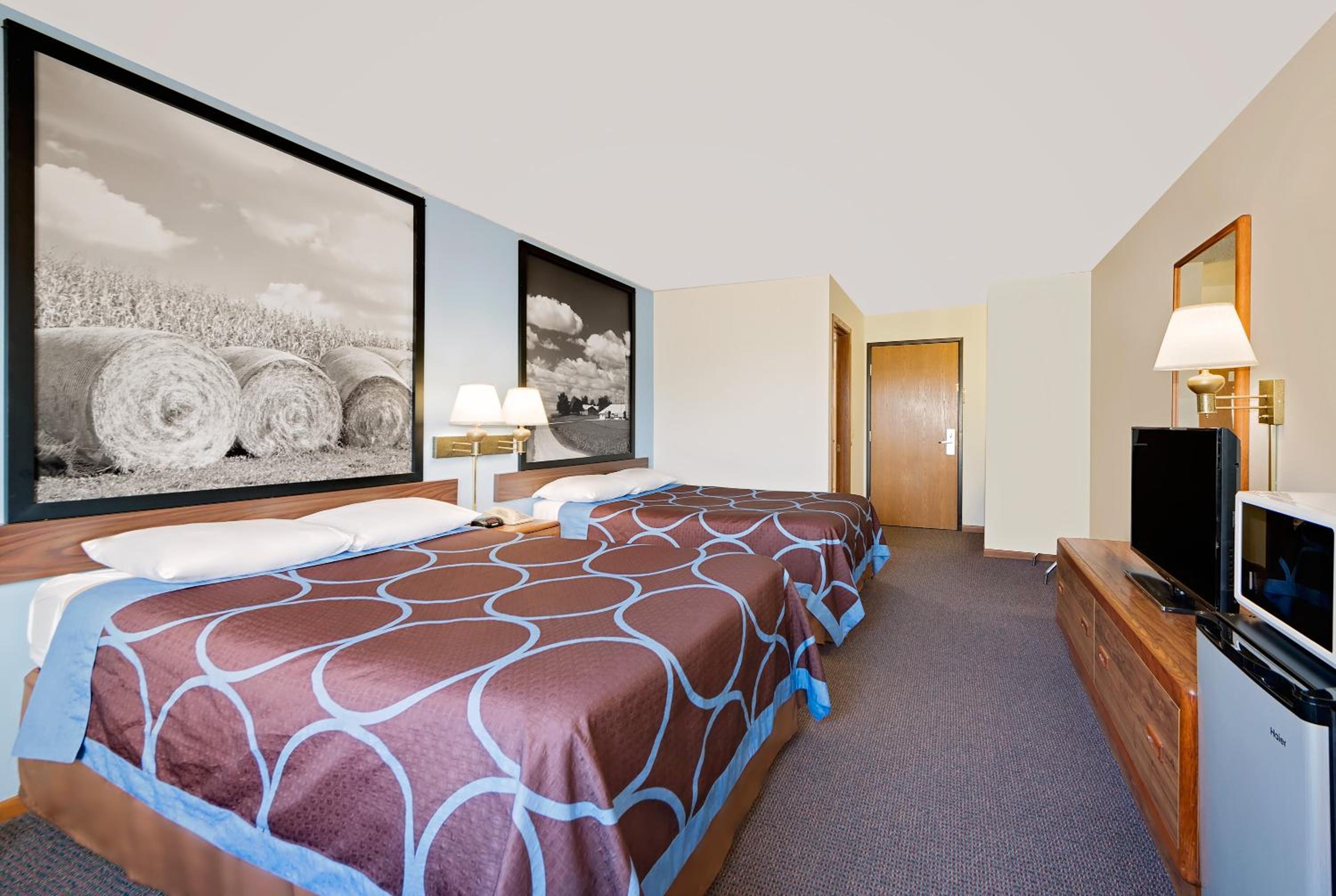 Deluxe Double Room with Two Double Beds - Non-Smoking - Photo 4