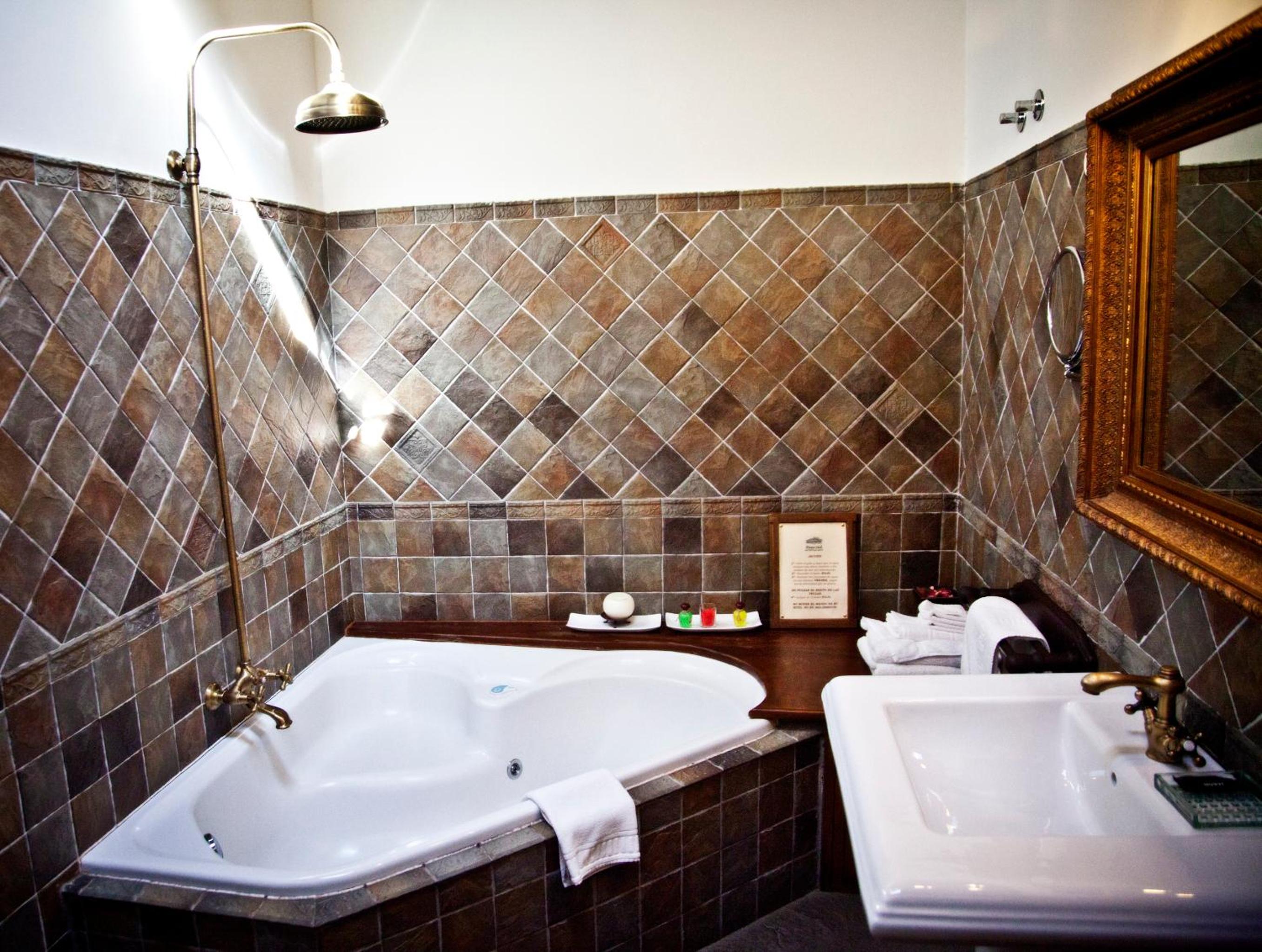 Superior Double or Twin Room - Photo 7