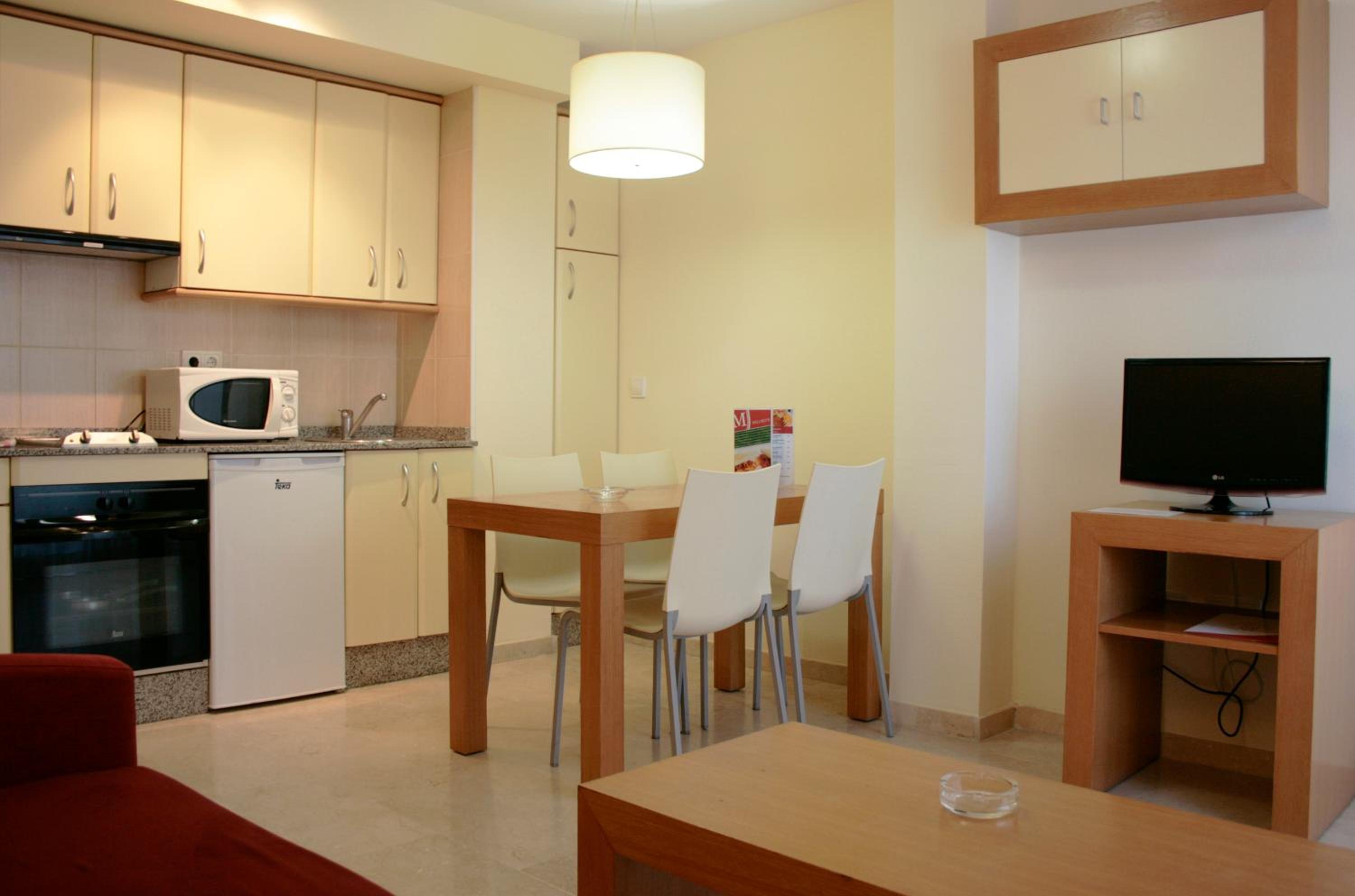 Standard One-Bedroom Apartment (2 Adults) - Photo 7