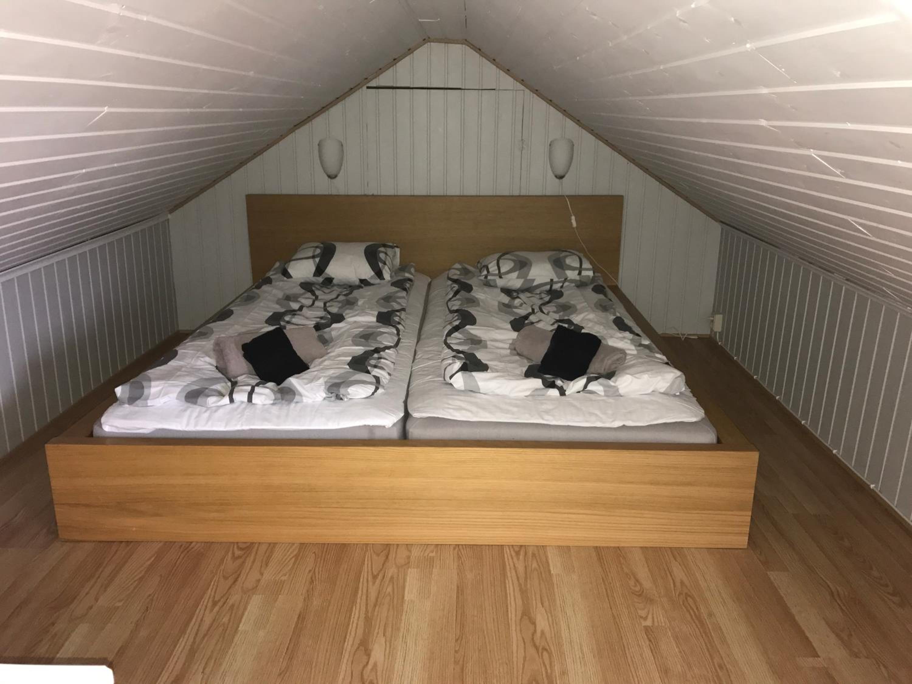 Quadruple Room with Private Bathroom photo 3