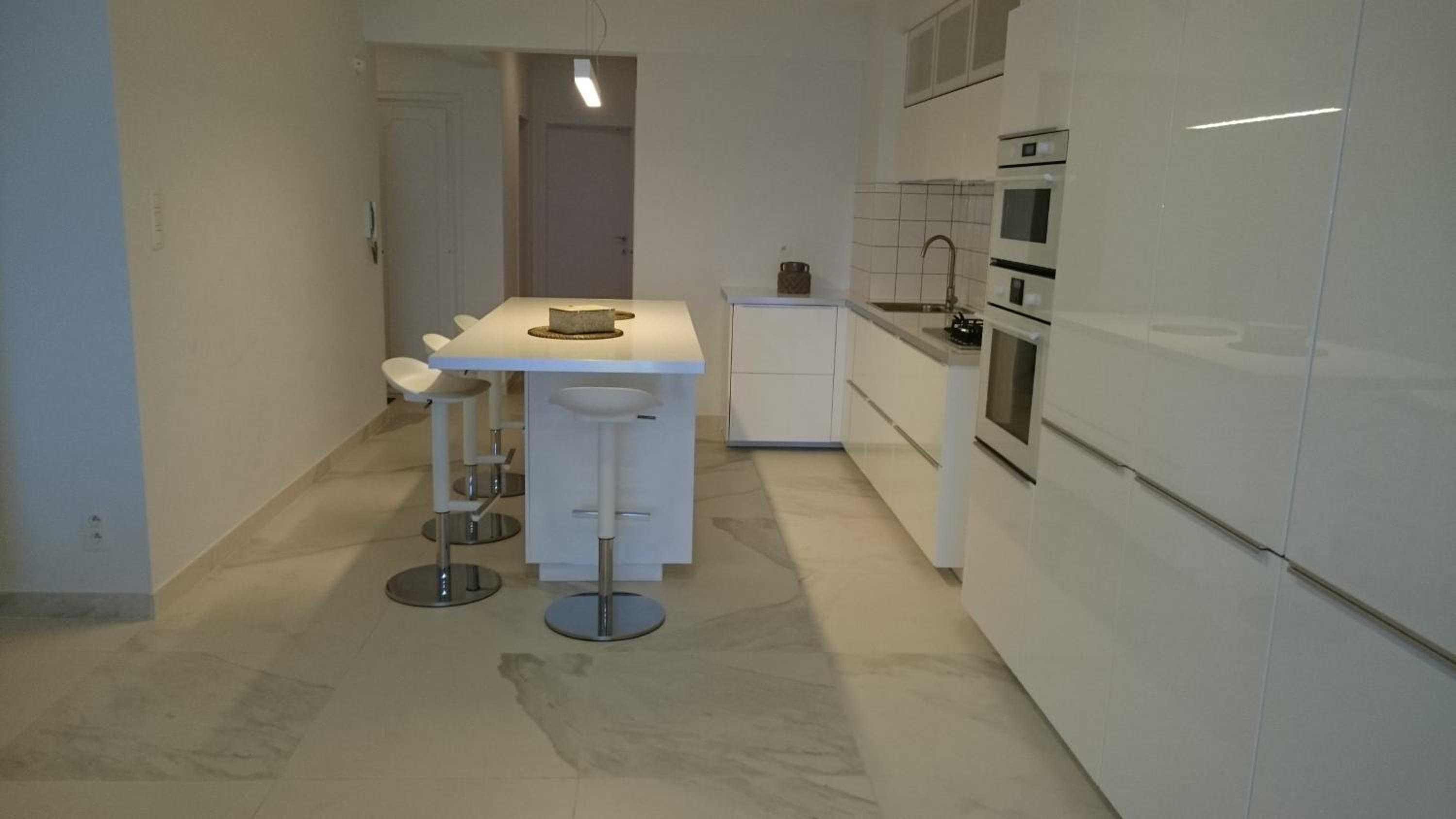Apartment with Sea View - Photo 11