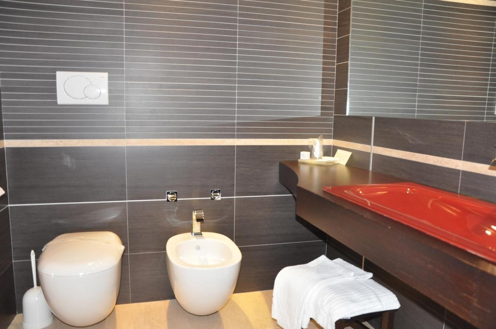 Superior Suite - Photo 4