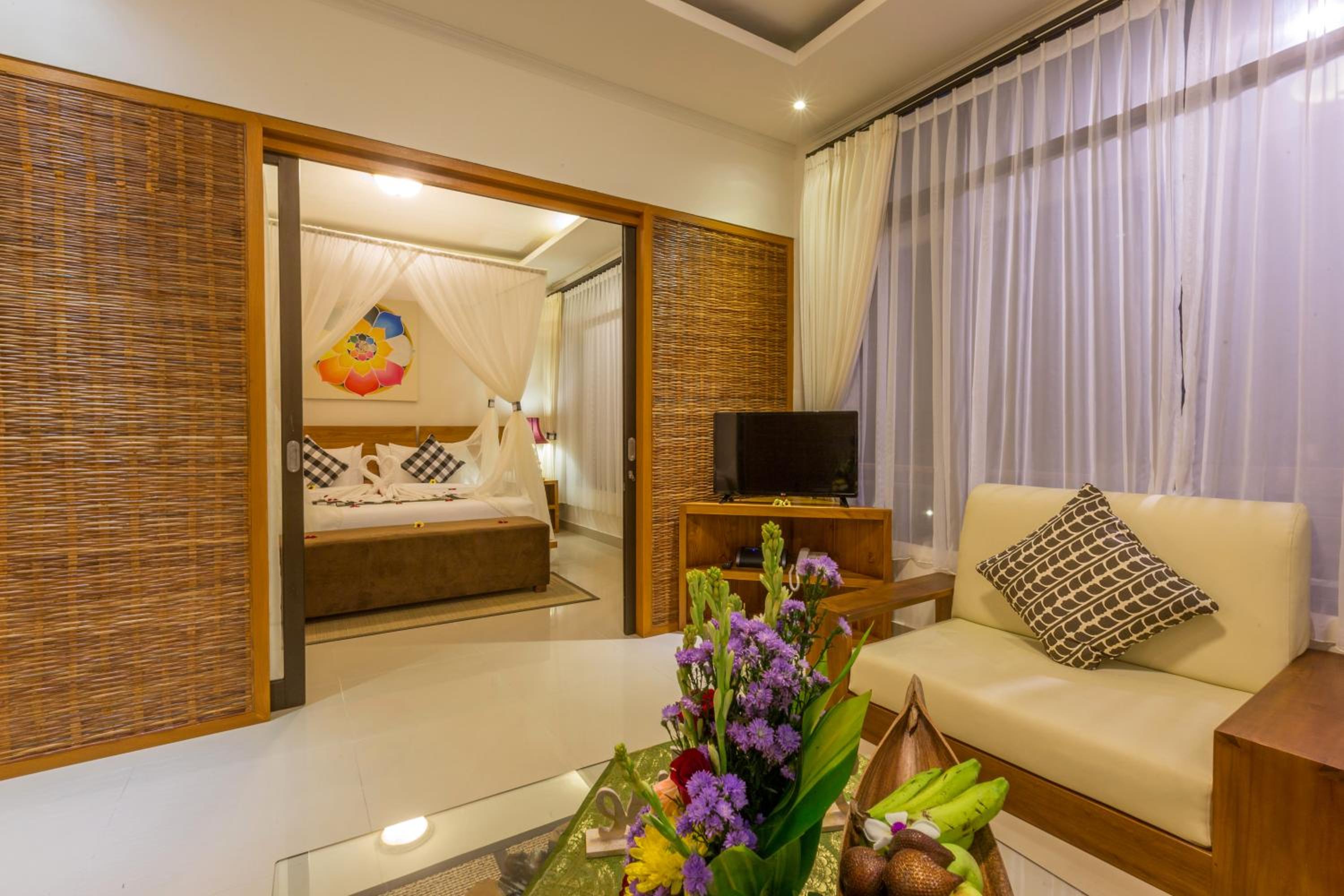 Two-Bedroom Suite with Free Benefit