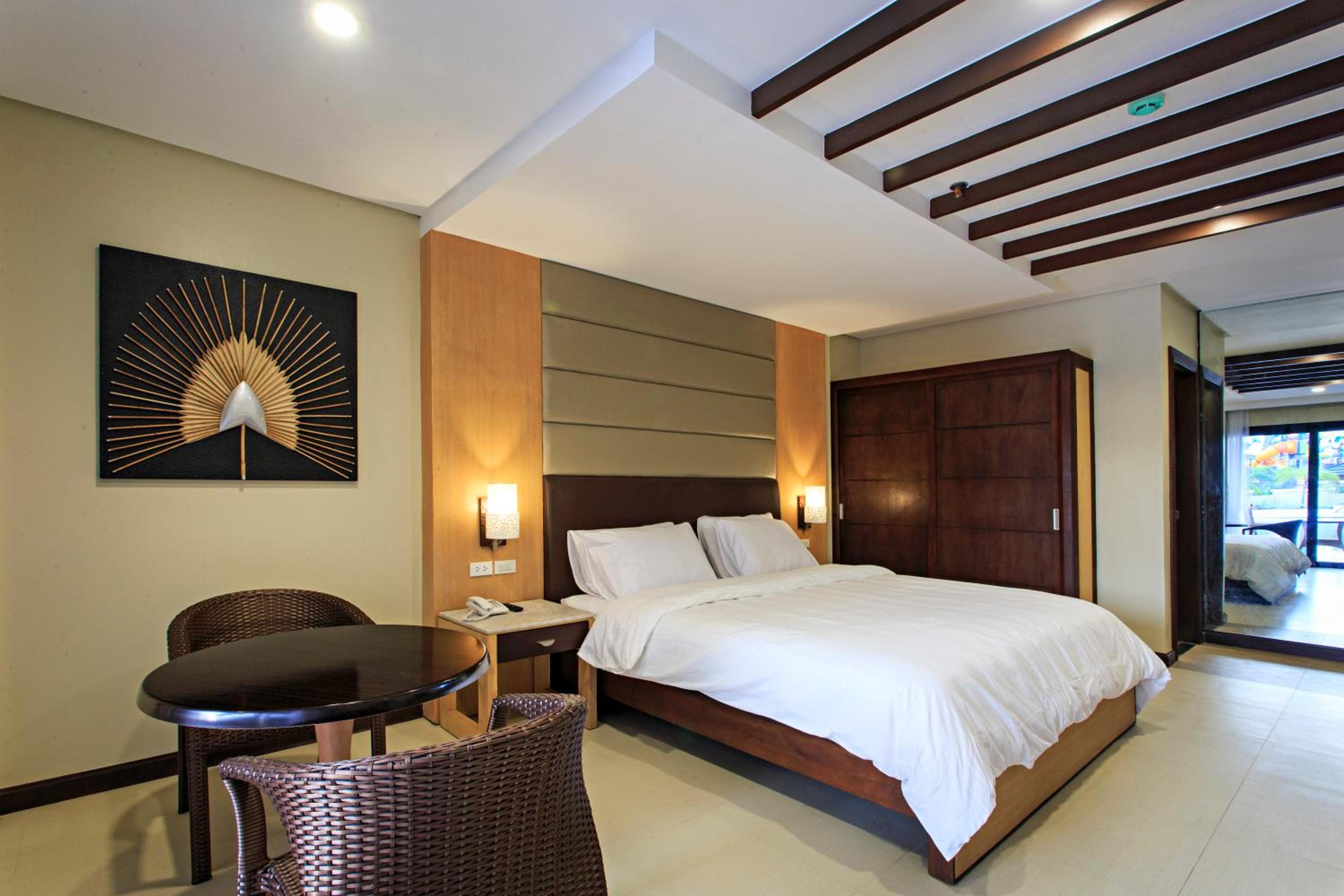 Superior King Room - Photo 6