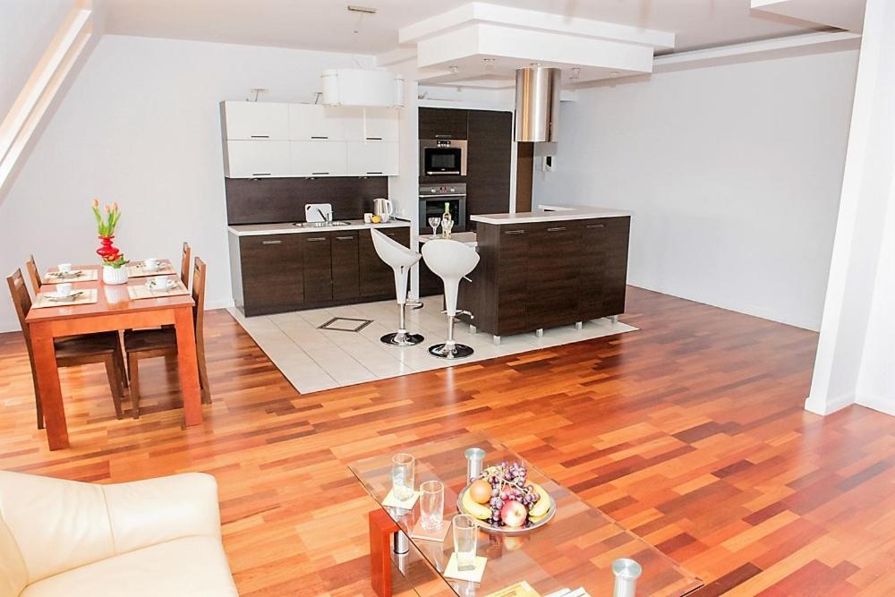 Two-Bedroom Apartment - Photo 23