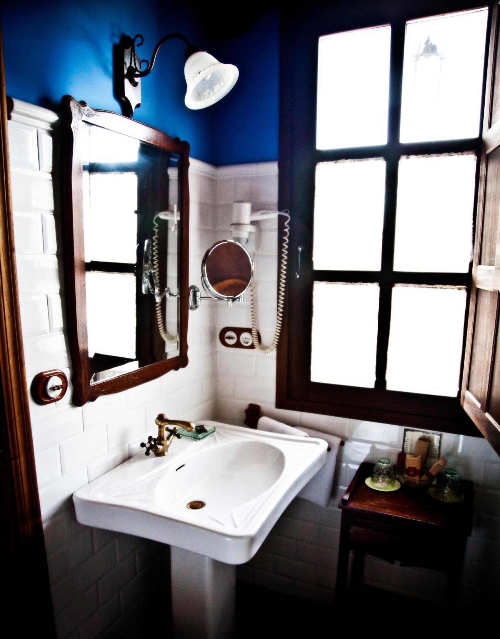 Twin Room - Photo 4