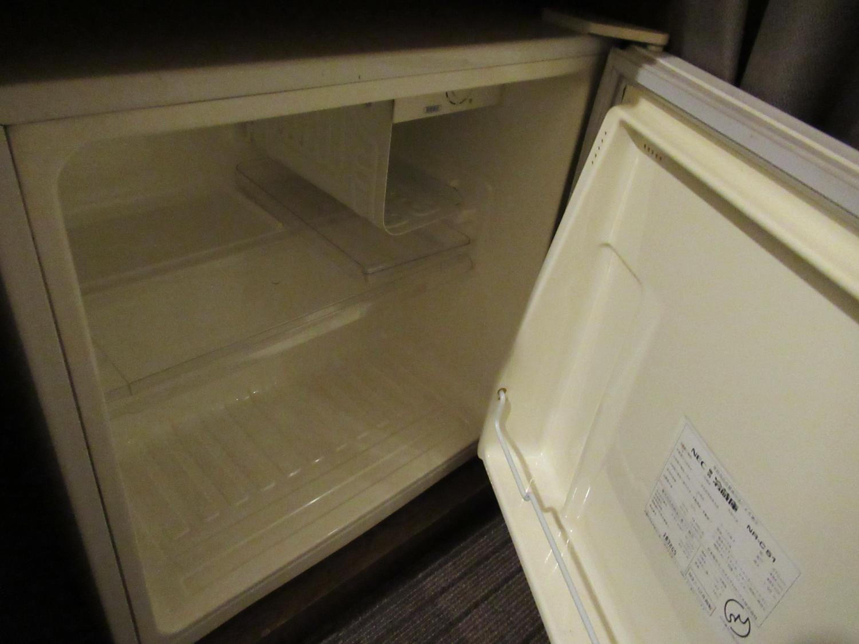 Twin Room - Non-Smoking photo 3