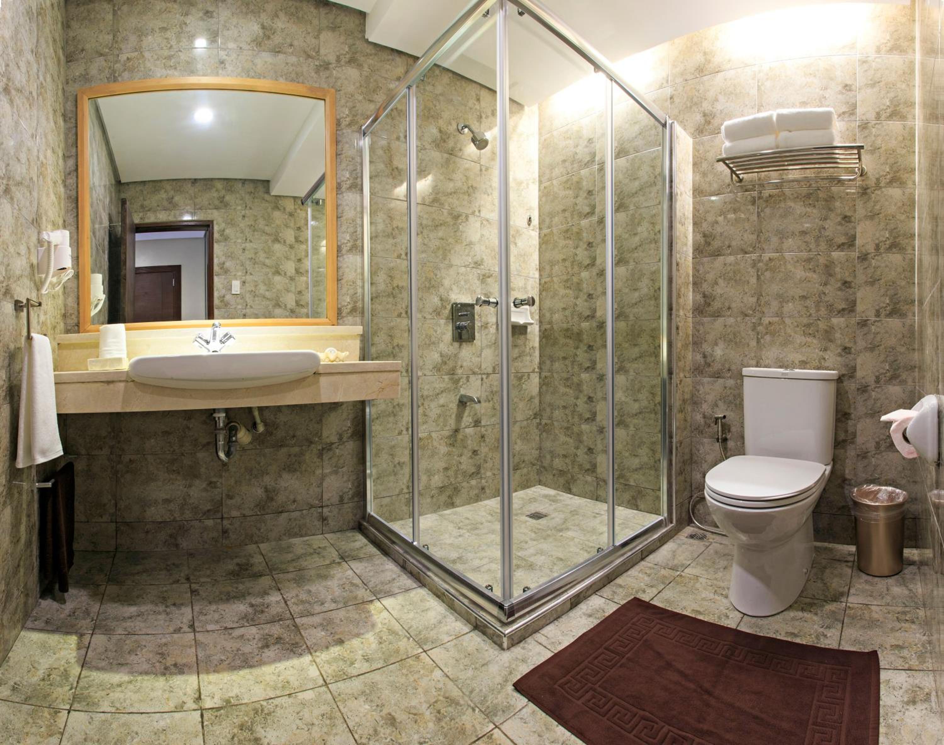 Superior King Room - Photo 7