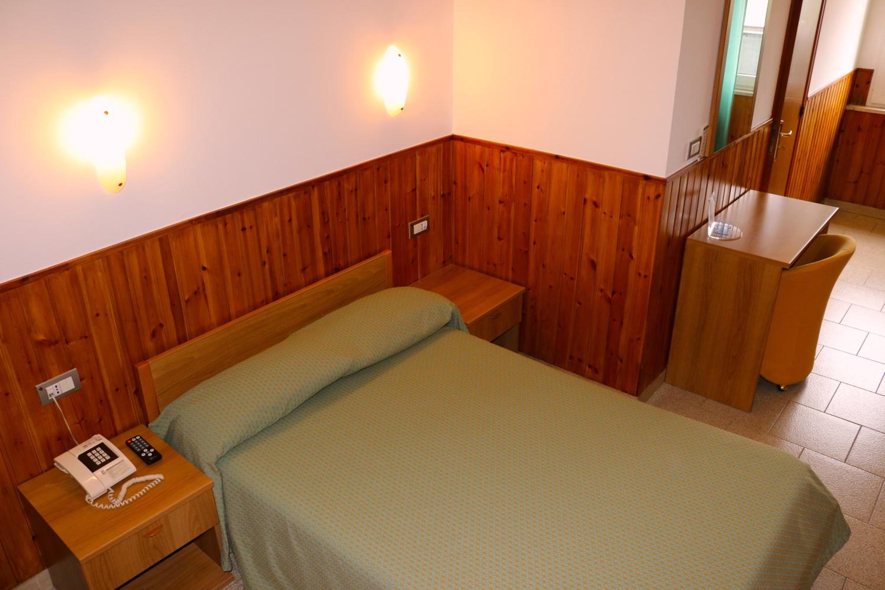 Superior Single Room photo 3