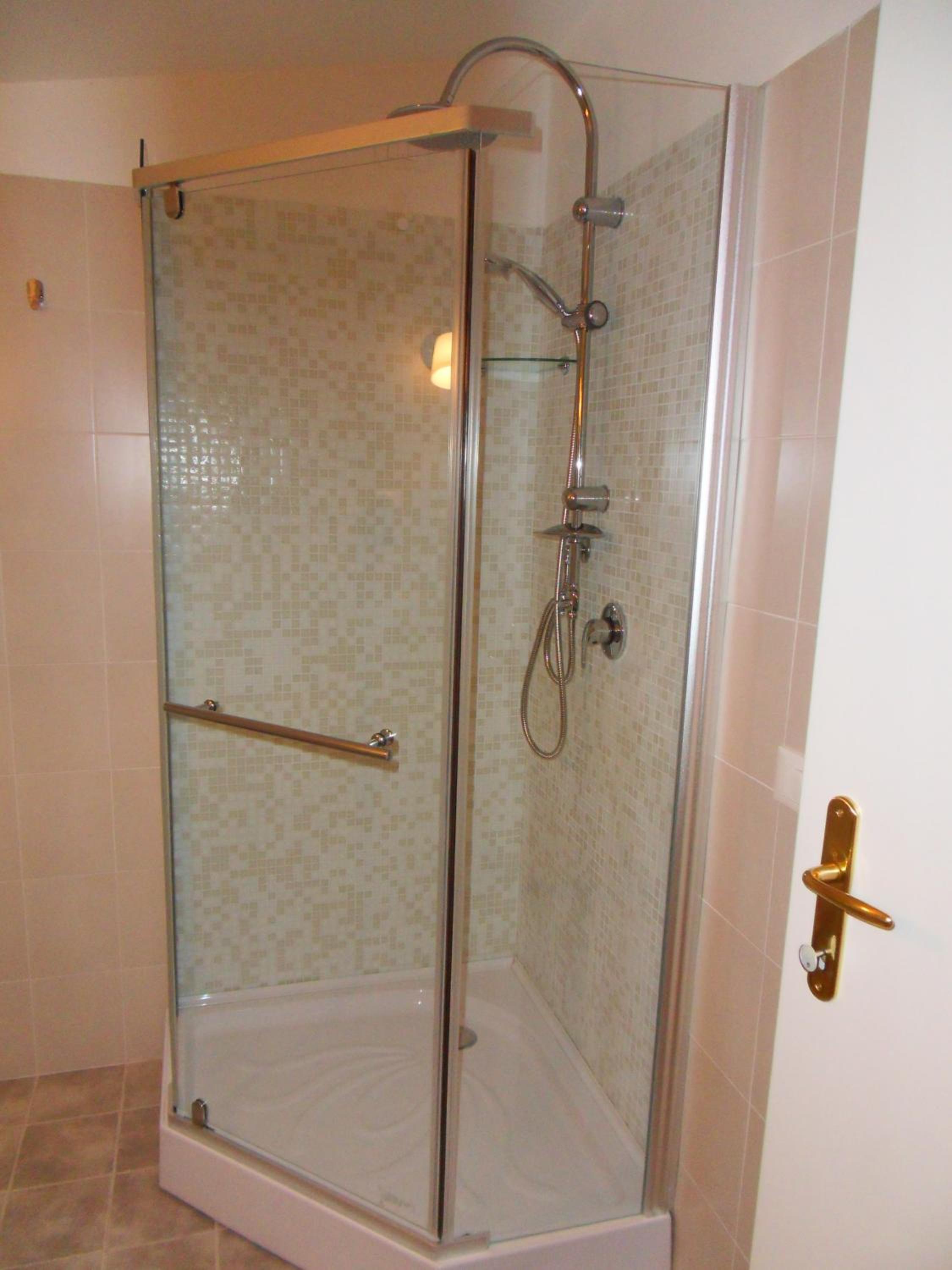 Suite - Photo 4