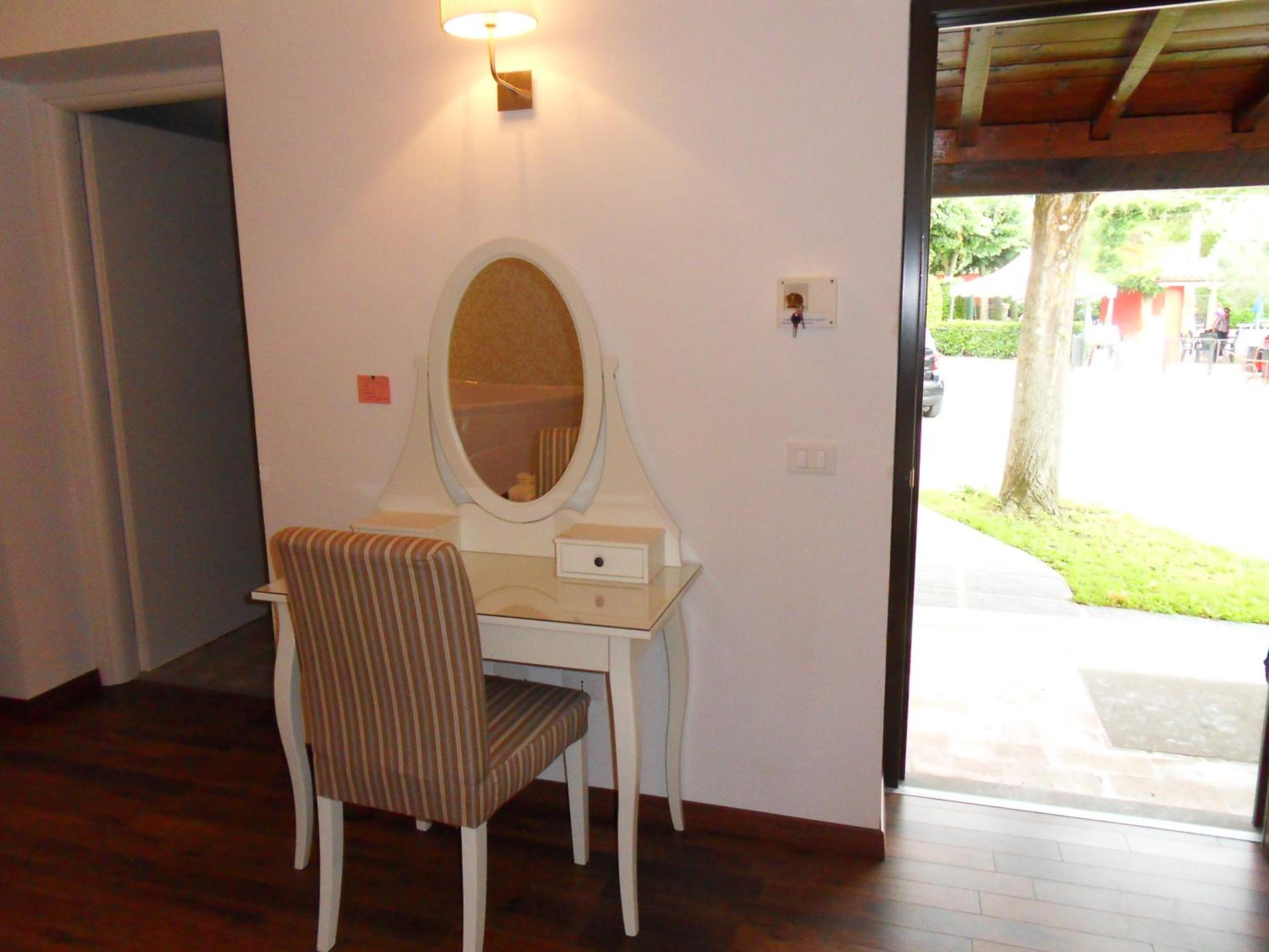 Suite - Photo 6