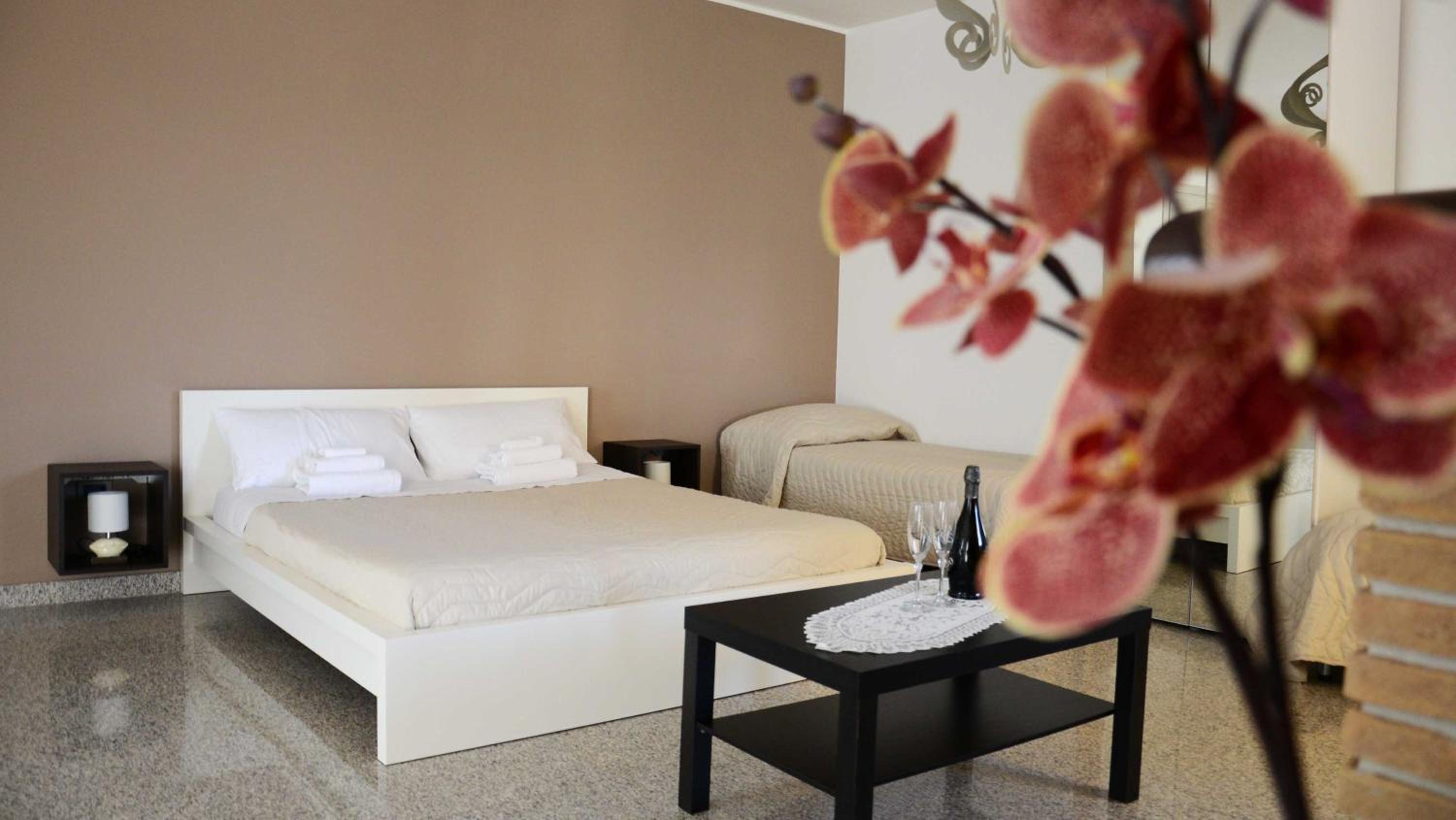 One-Bedroom Family Apartment - Photo 9