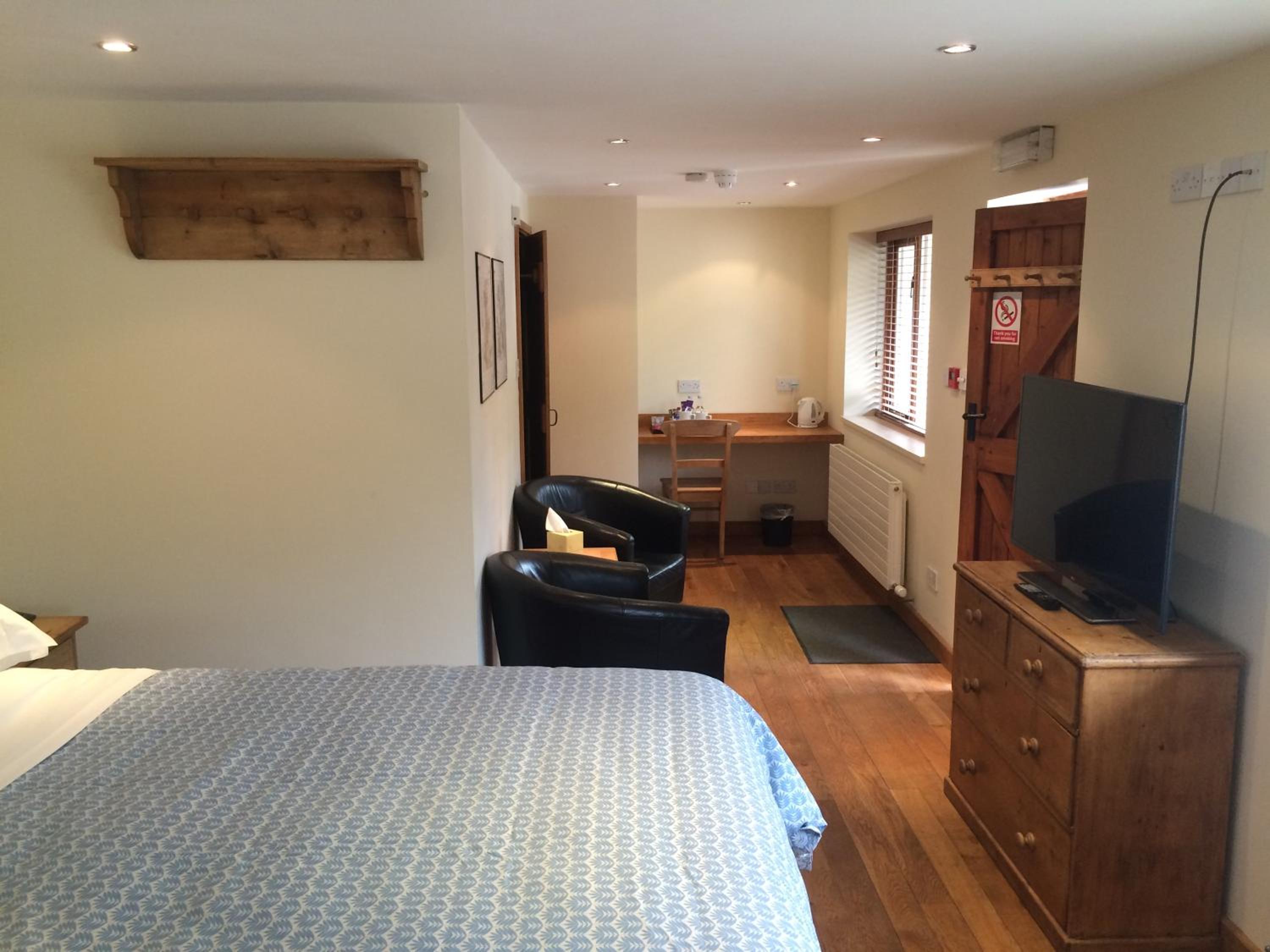 Large Double Room - Ground Floor