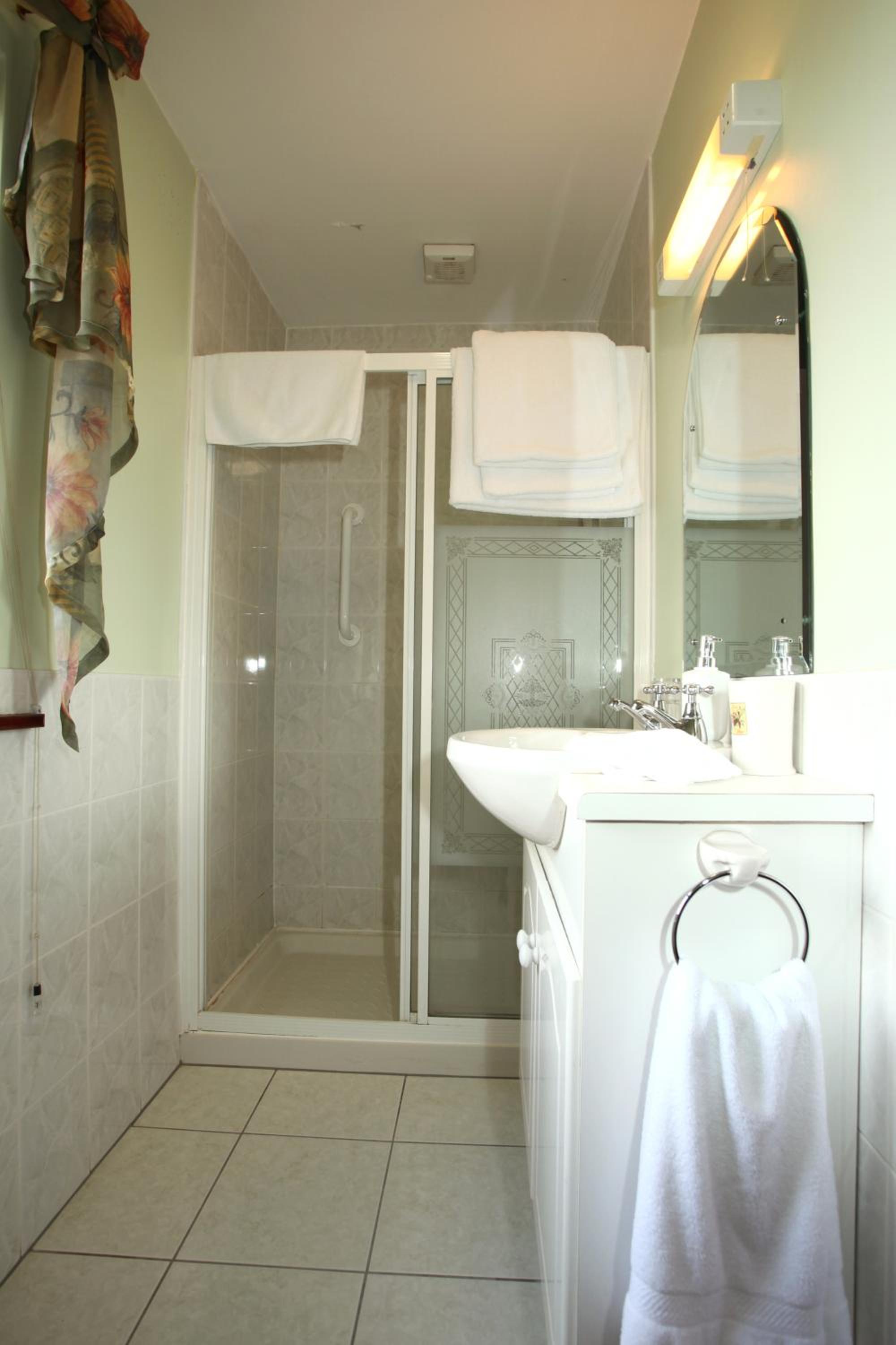 Deluxe Twin Room - Photo 2