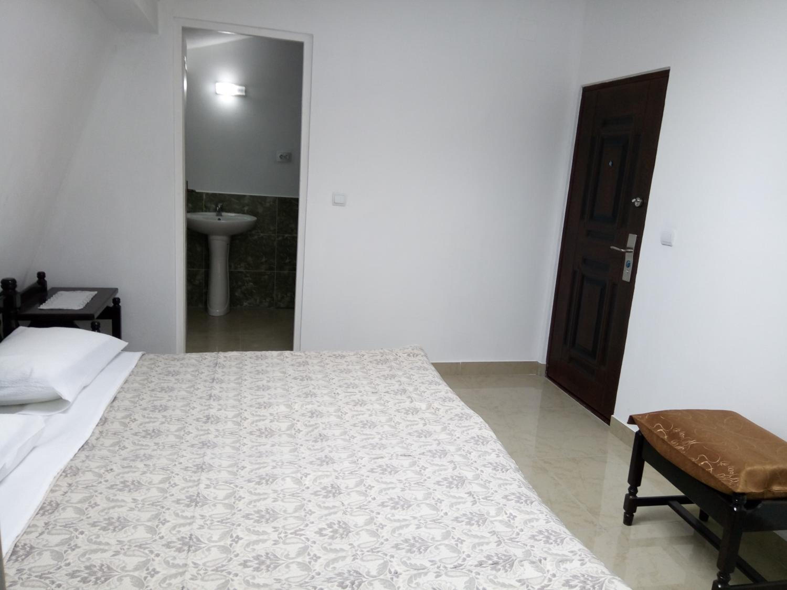Deluxe Double or Twin Room photo 3