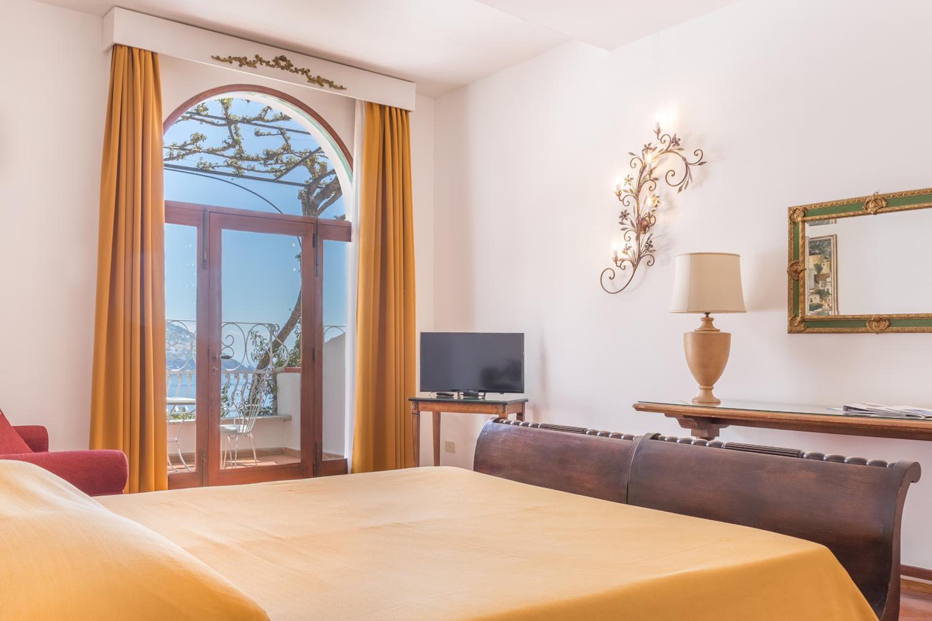 Junior Suite with Side Sea View - Photo 6
