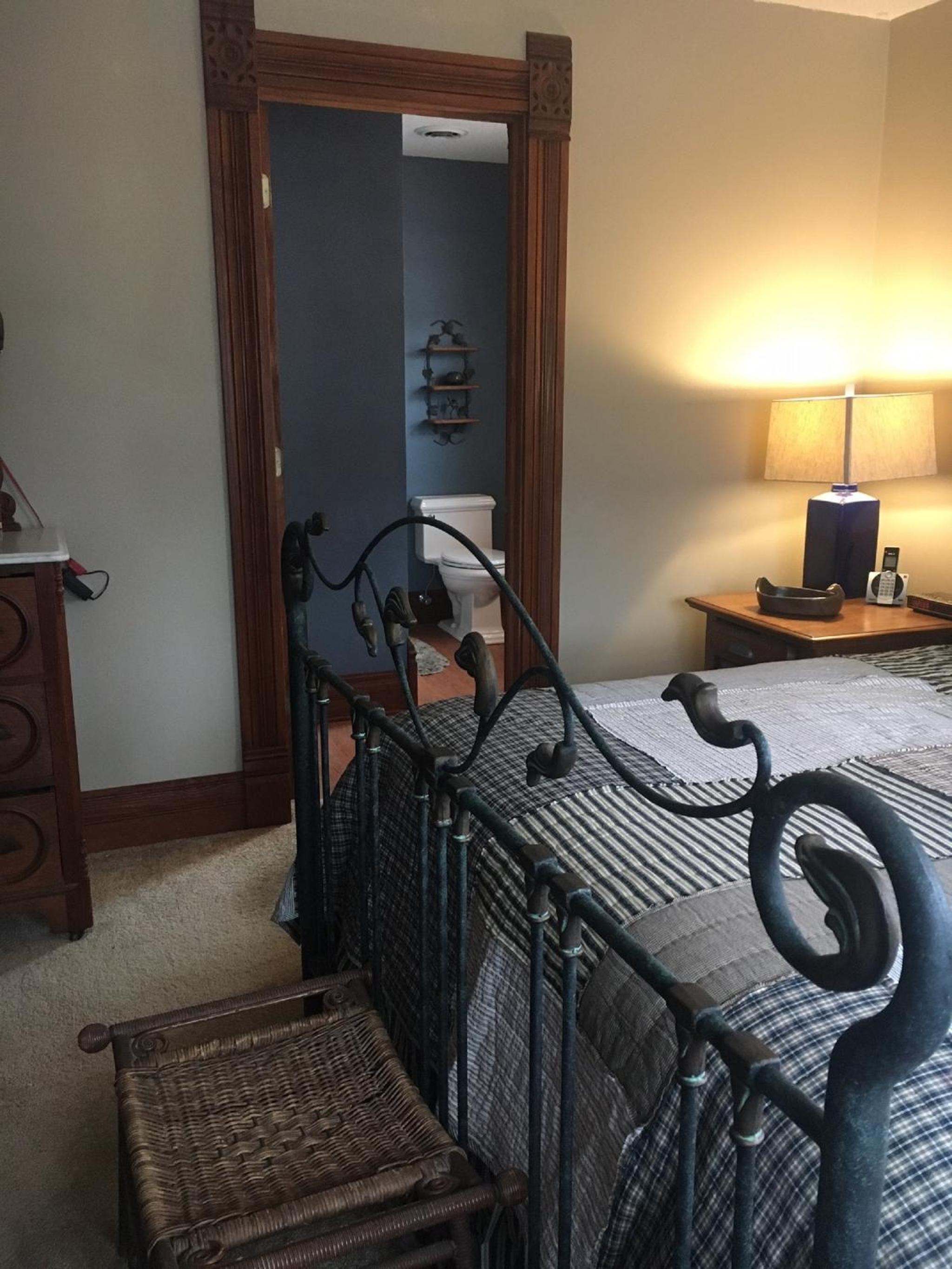 Fremont - Deluxe Queen Suite photo 1