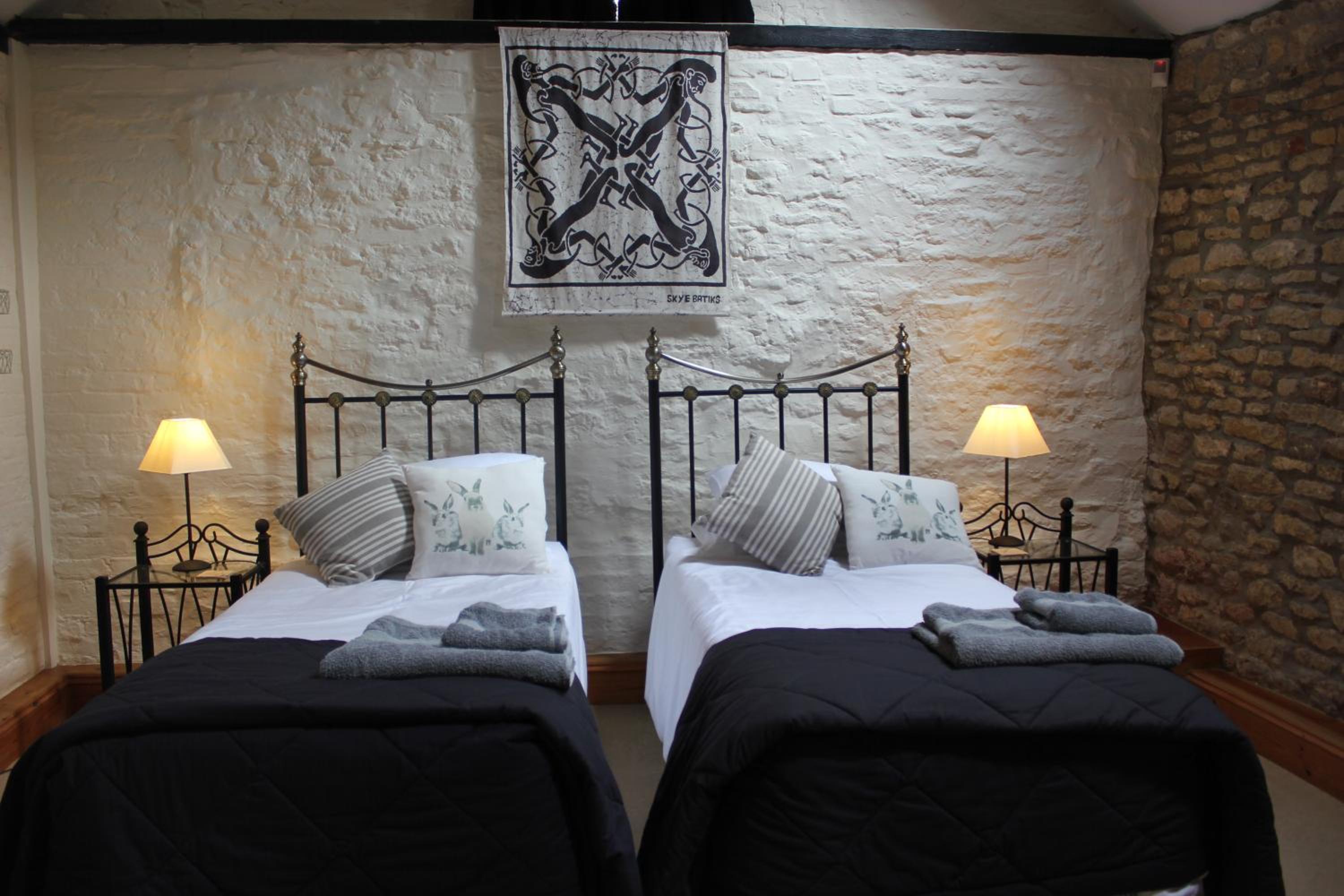 Large Twin Room photo 2