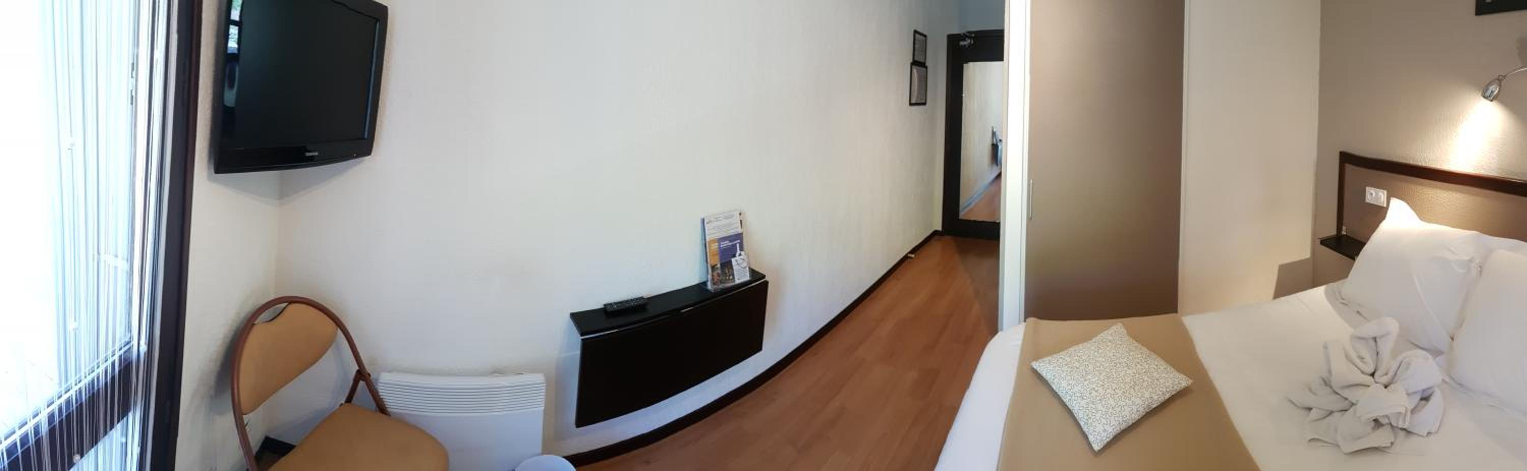 Double Room - Photo 2