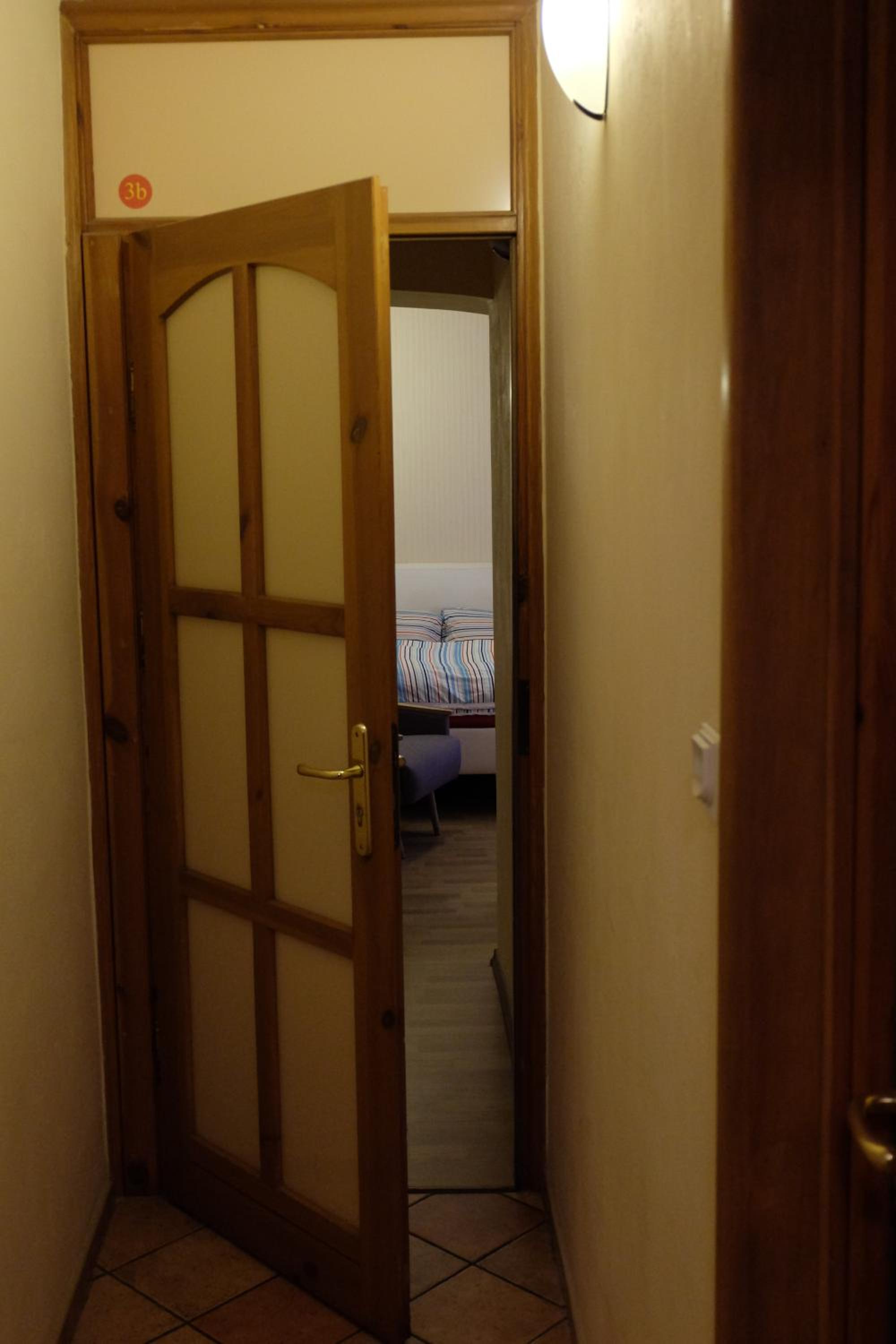 Budget Double Room - Photo 1