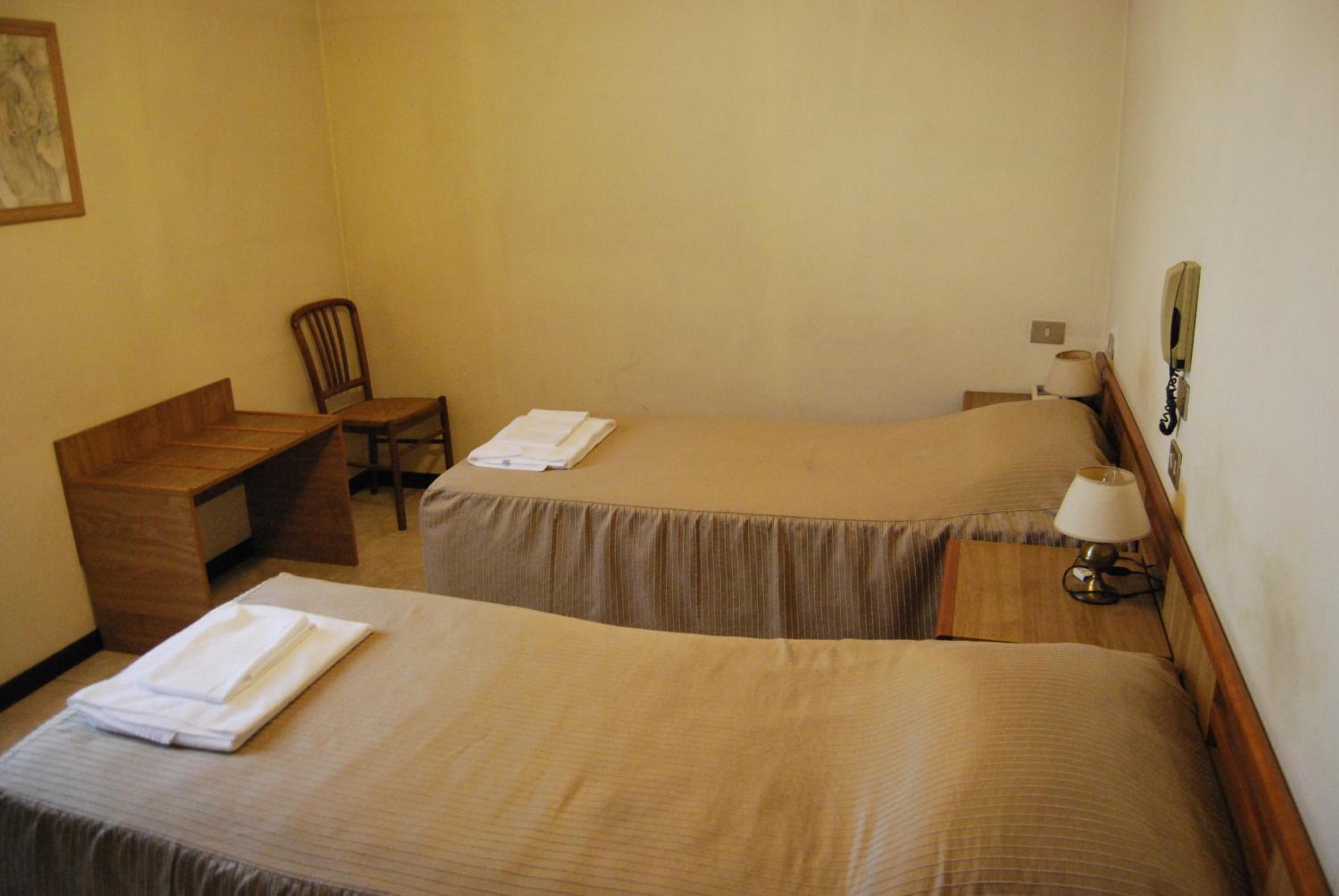 Twin Room photo 2