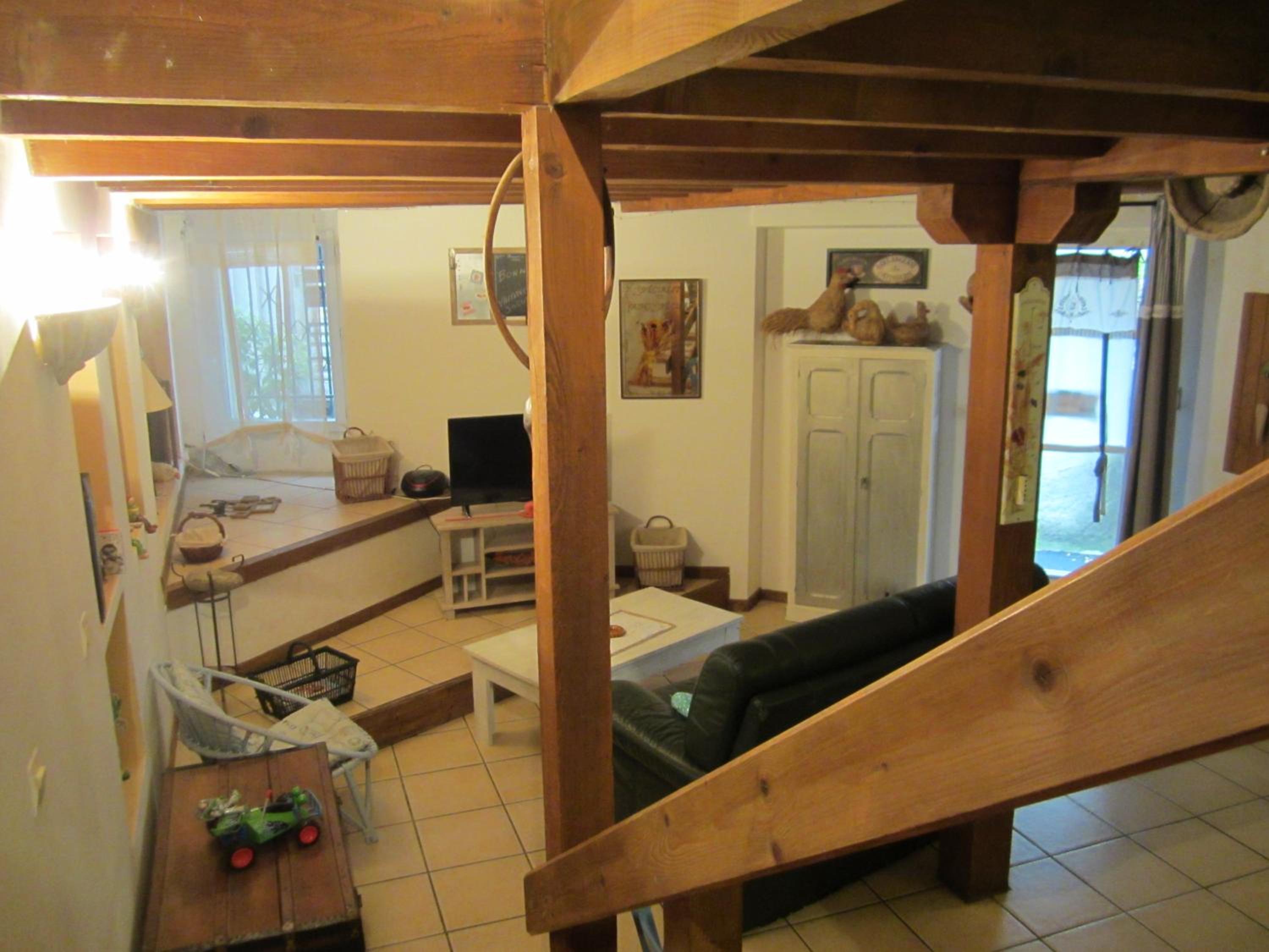Two-Bedroom House - Photo 8