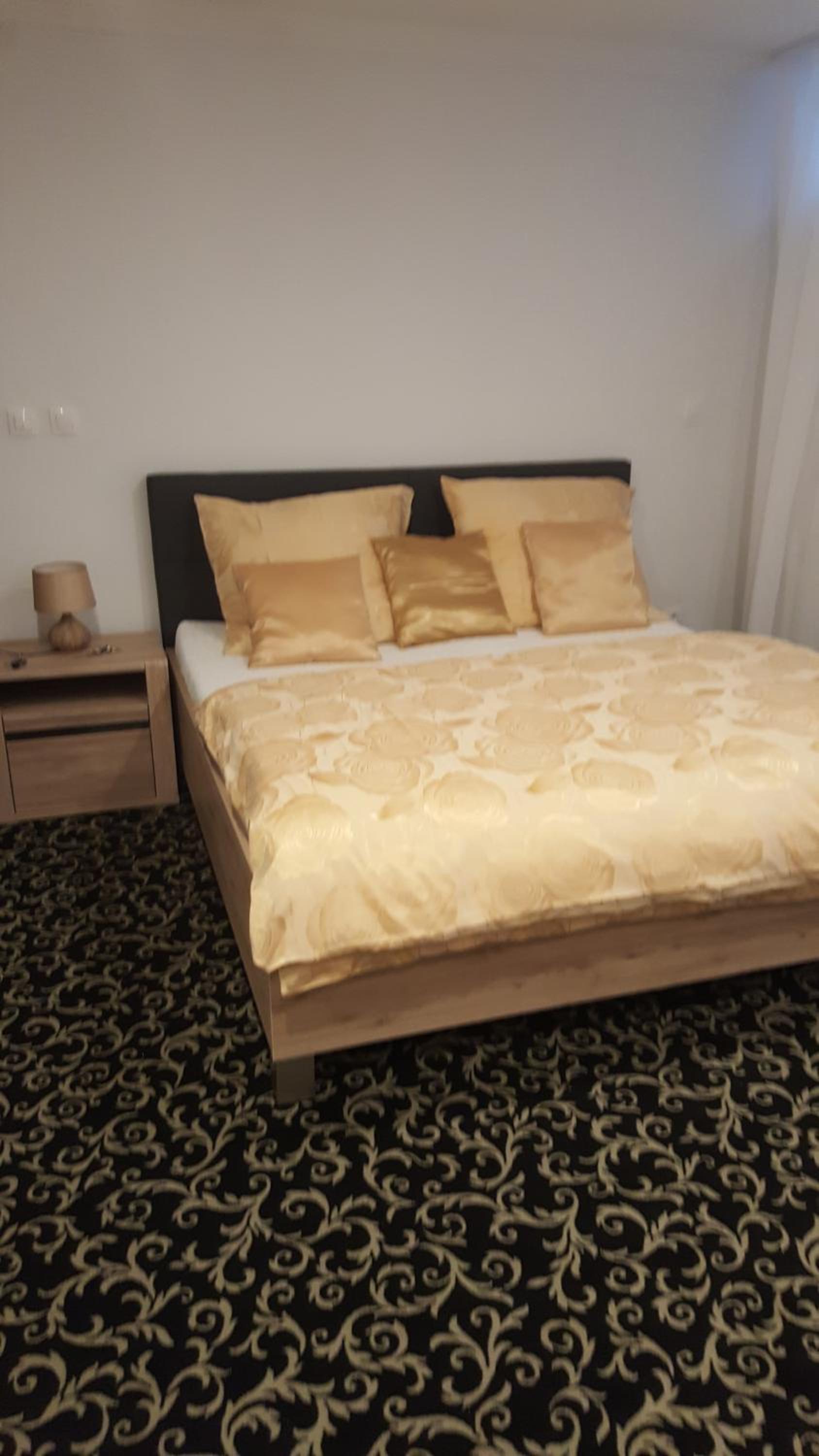 Double Room - Photo 9
