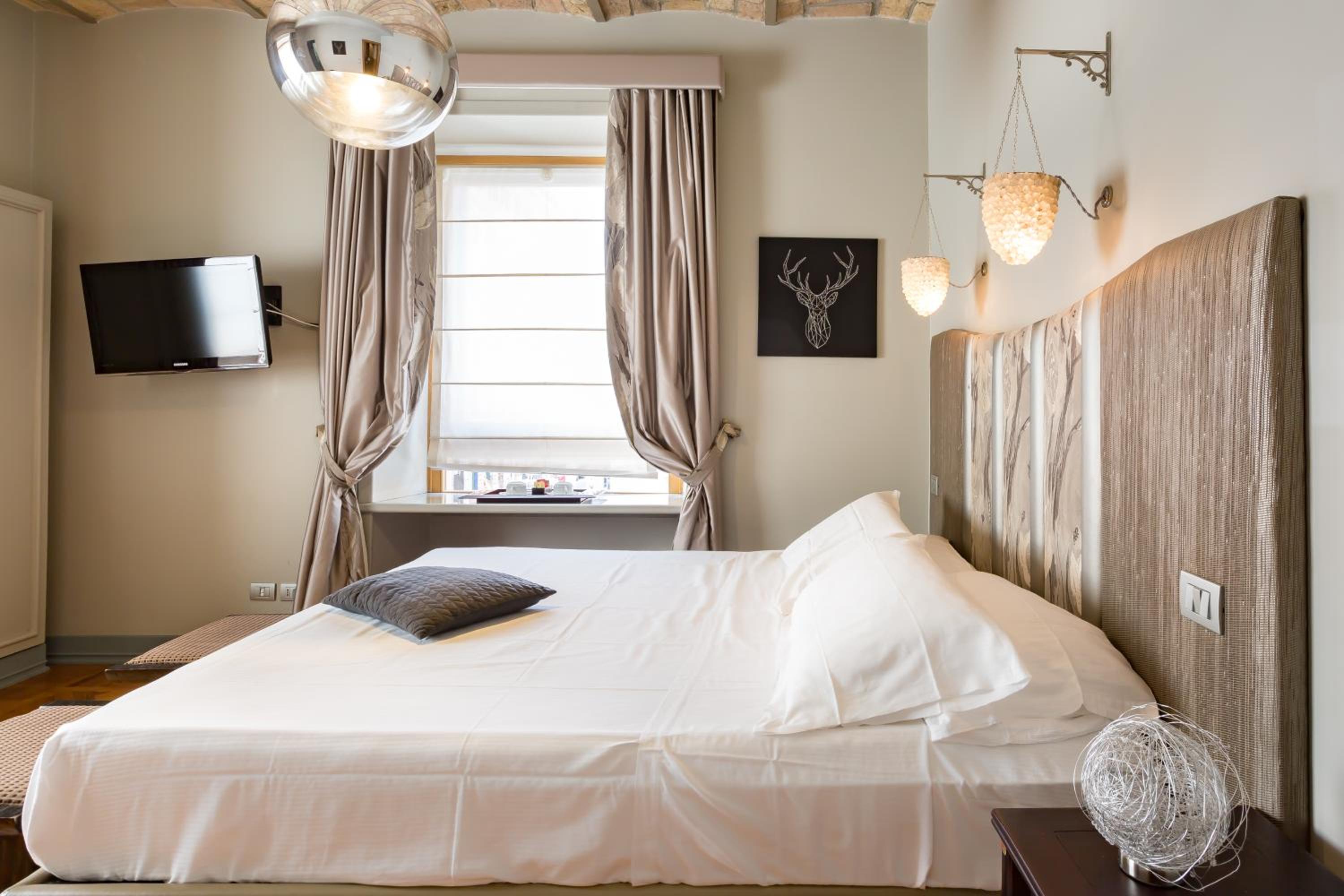 Deluxe Double or Twin Room photo 2