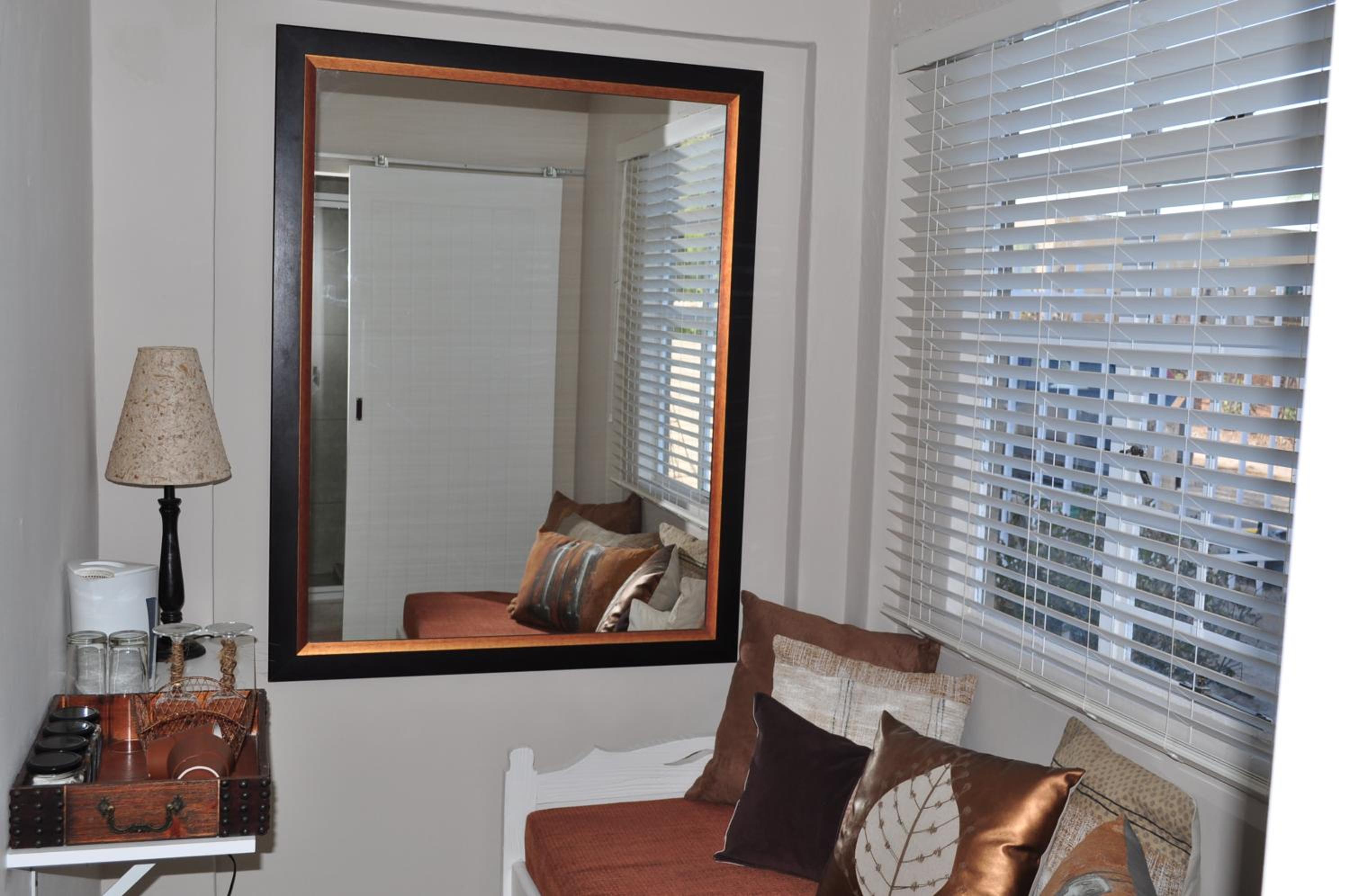 Deluxe Double Room with Shower photo 3