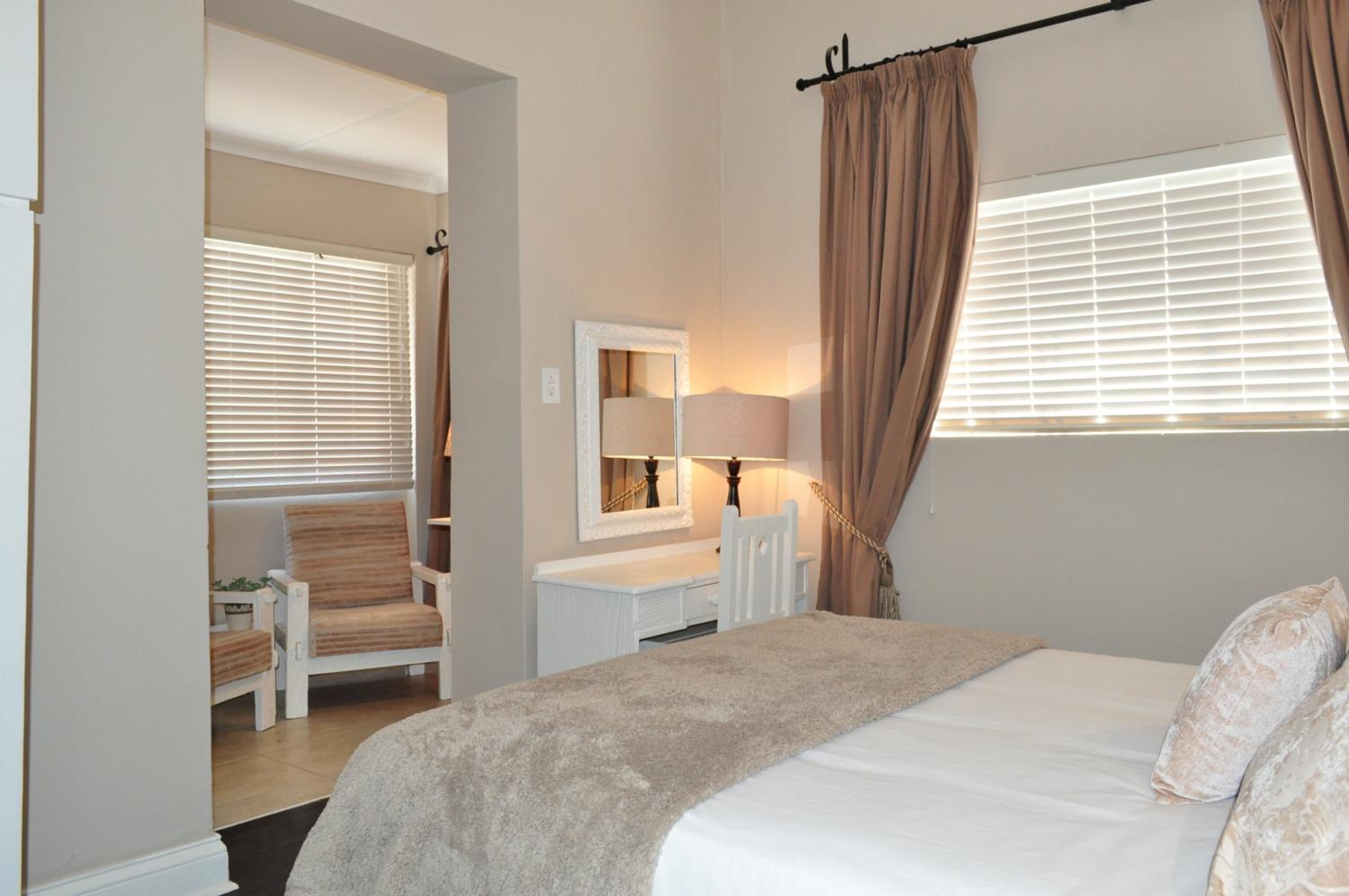 Deluxe Double Room with Shower photo 1